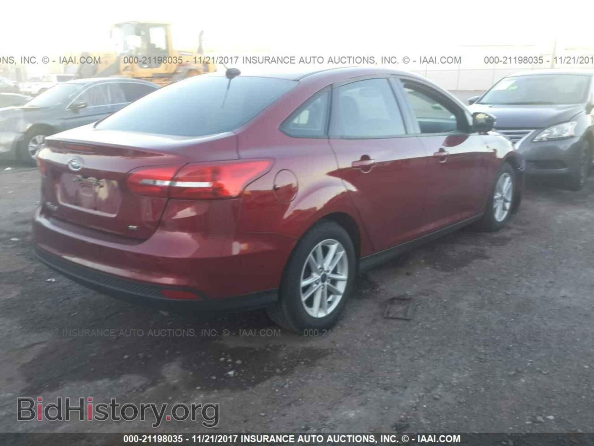 2017 Ford Focus - VIN: 1FADP3F20HL205079 - Фото 4