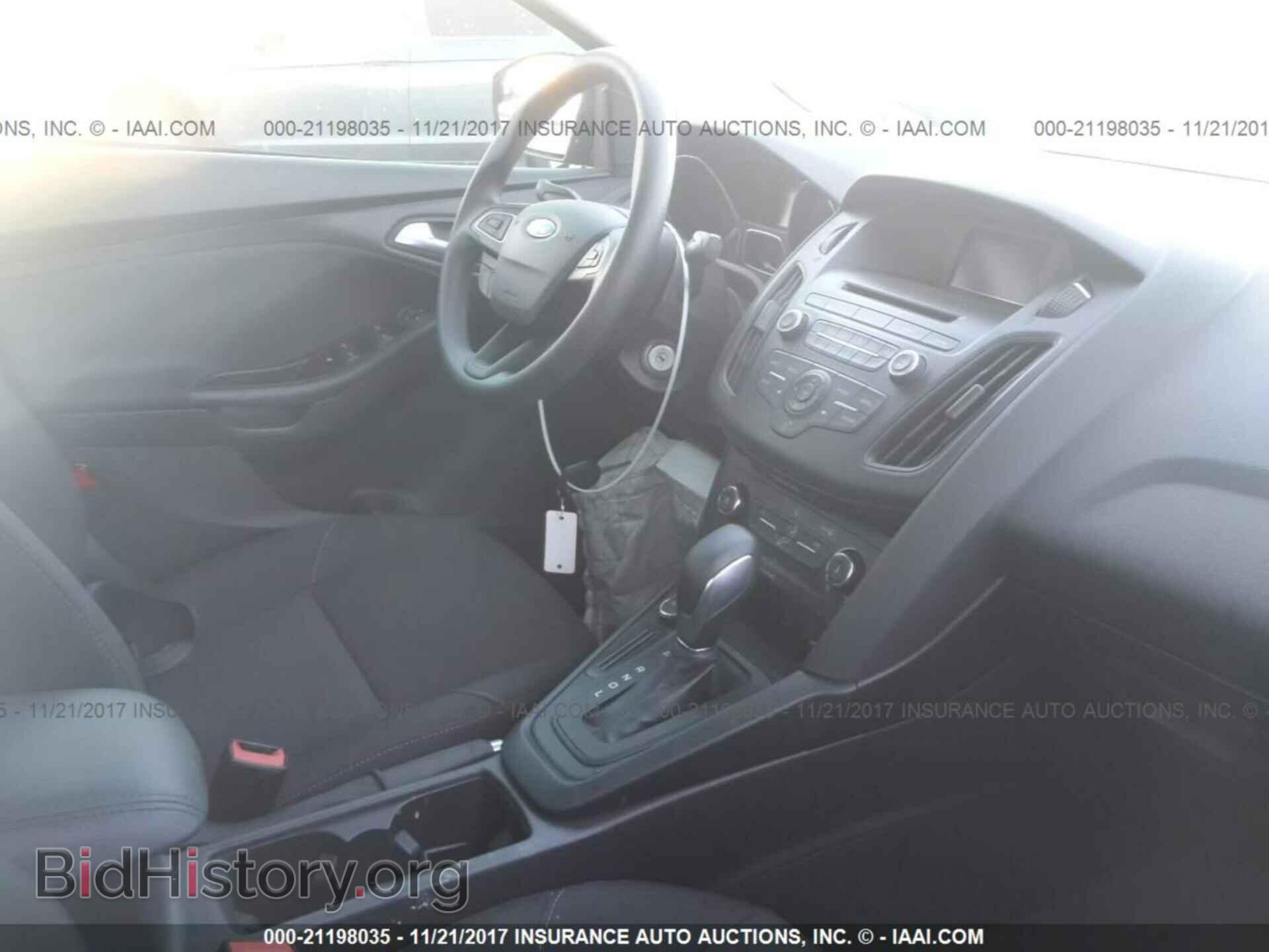 2017 Ford Focus - VIN: 1FADP3F20HL205079 - Фото 5