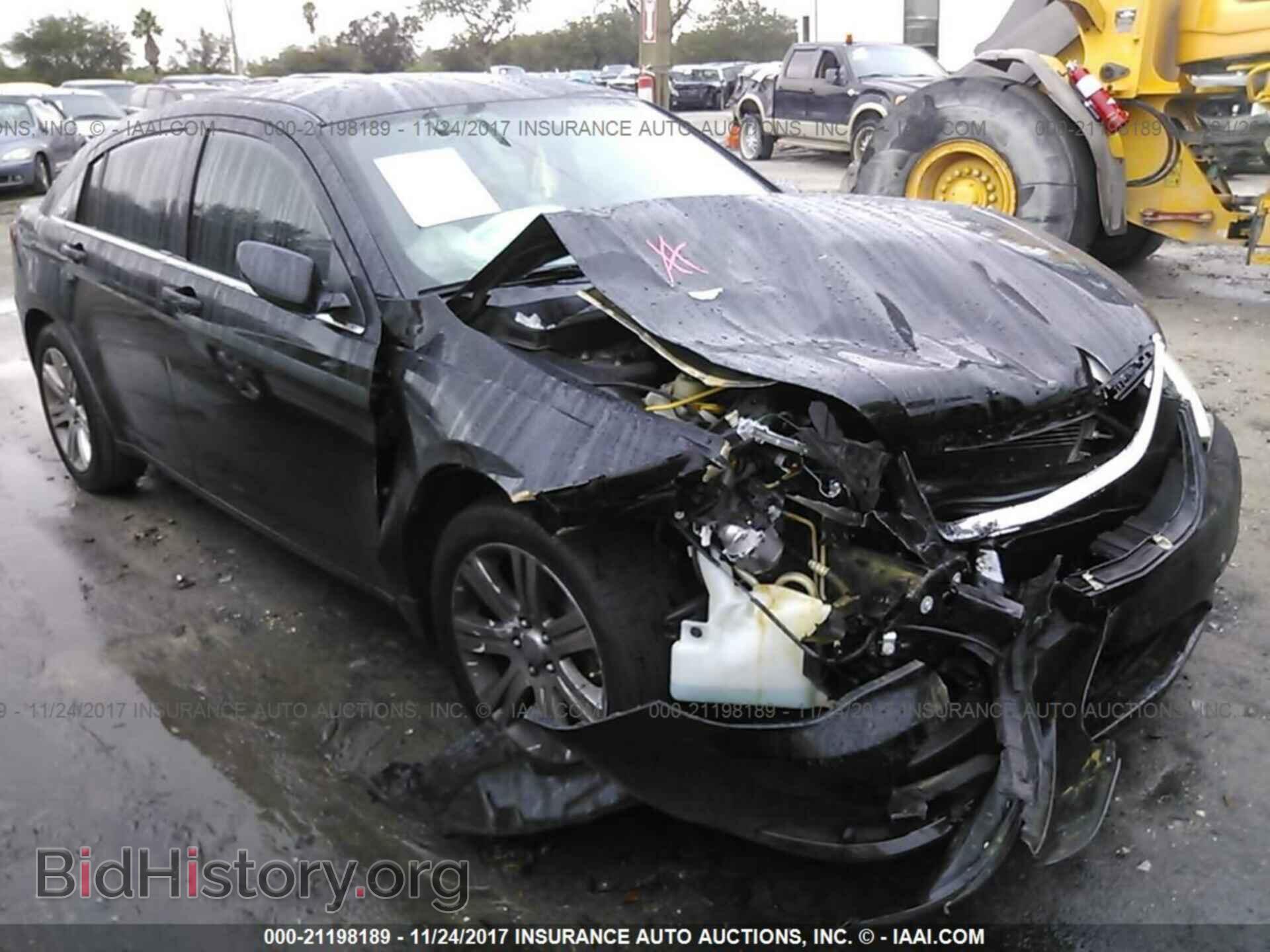 Photo 1C3CCBAB2DN685907 - Chrysler 200 2013