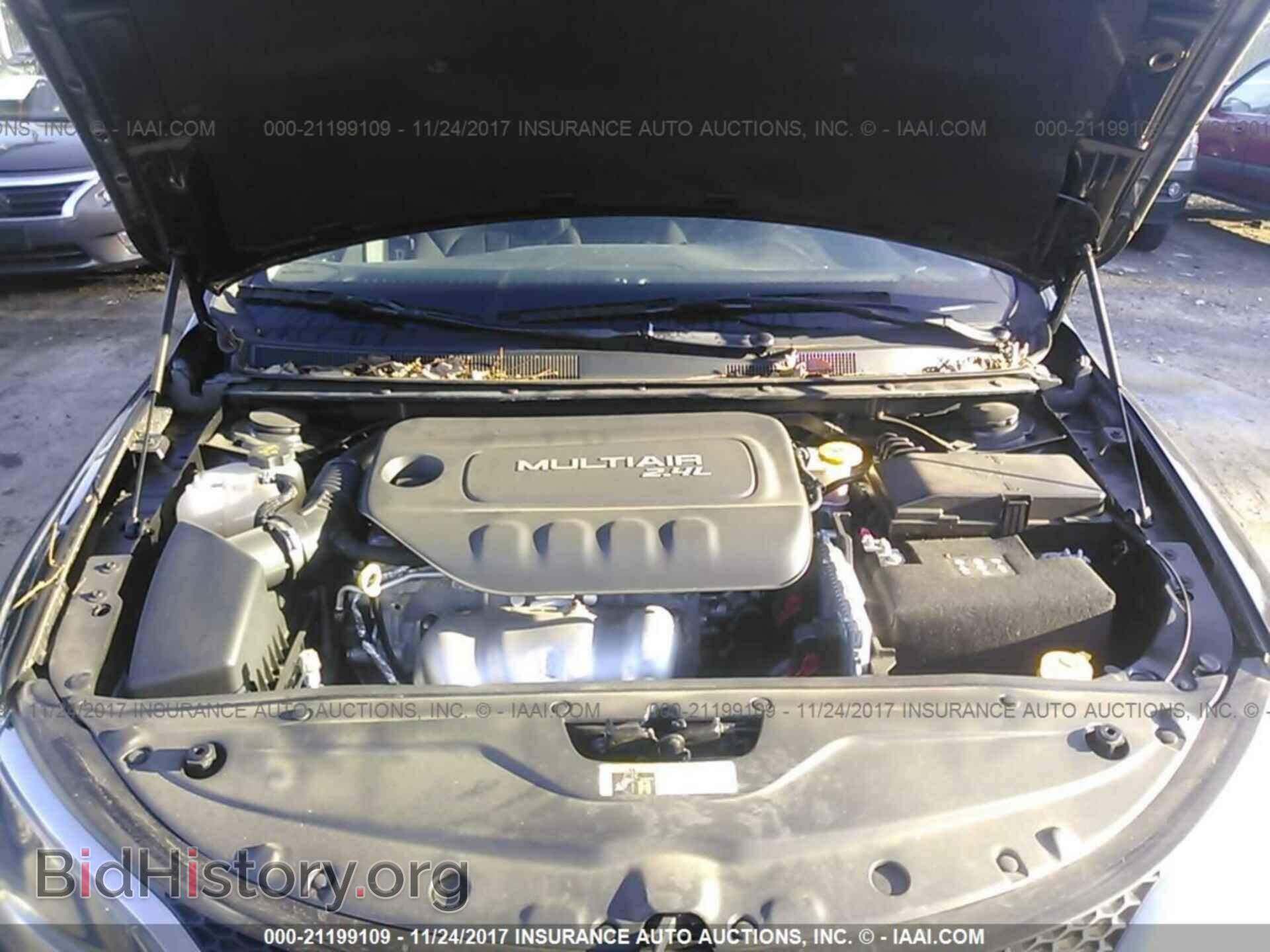 2015 Chrysler 200 - VIN: 1C3CCCABXFN711470 - Фото 10