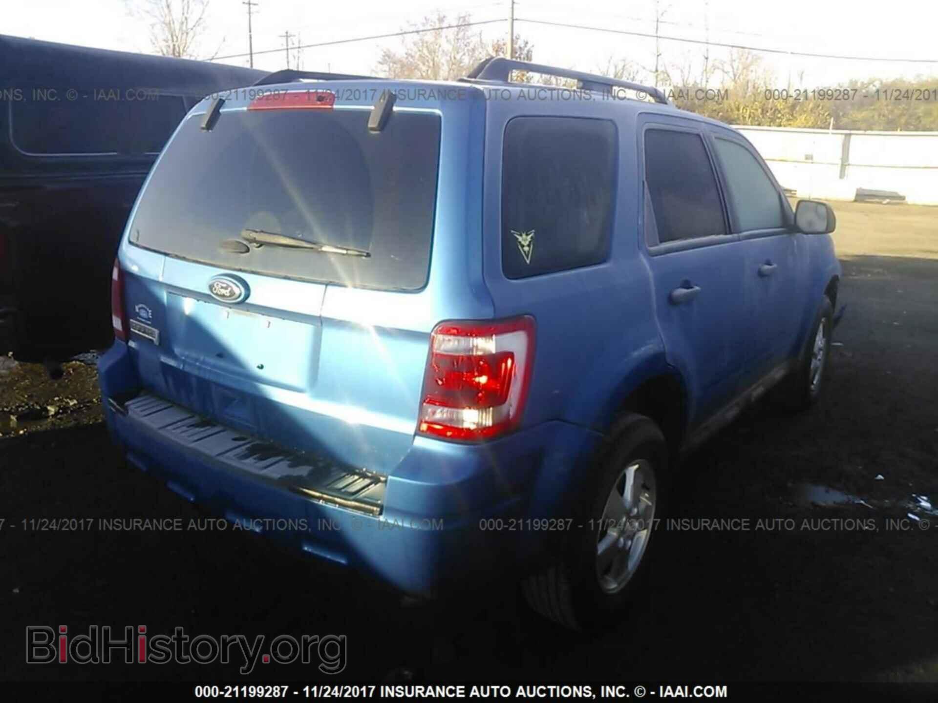 2012 Ford Escape - VIN: 1FMCU0D77CKA89711 - Photo 3