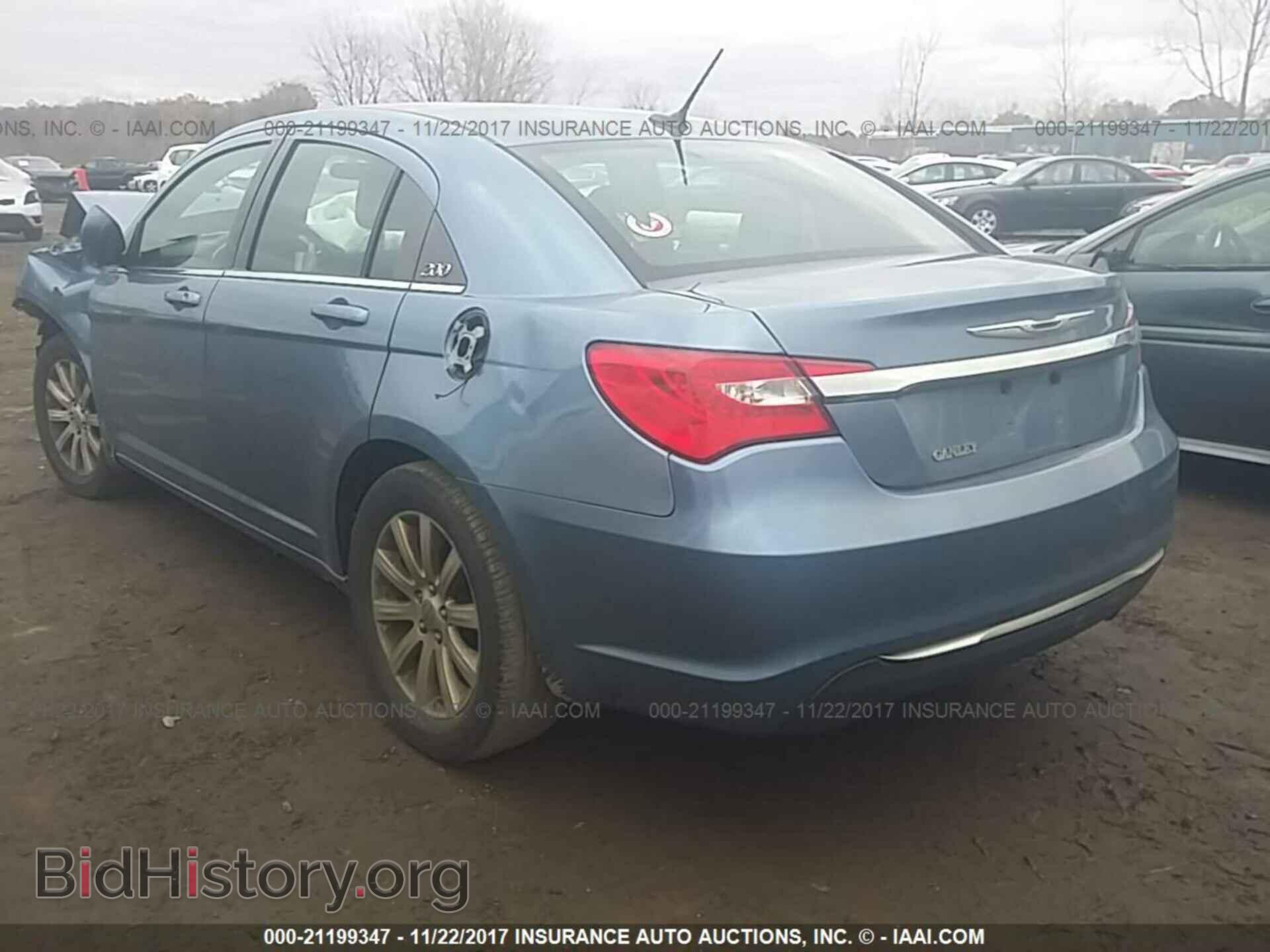 2011 Chrysler 200 - VIN: 1C3BC1FB4BN579650 - Photo 3