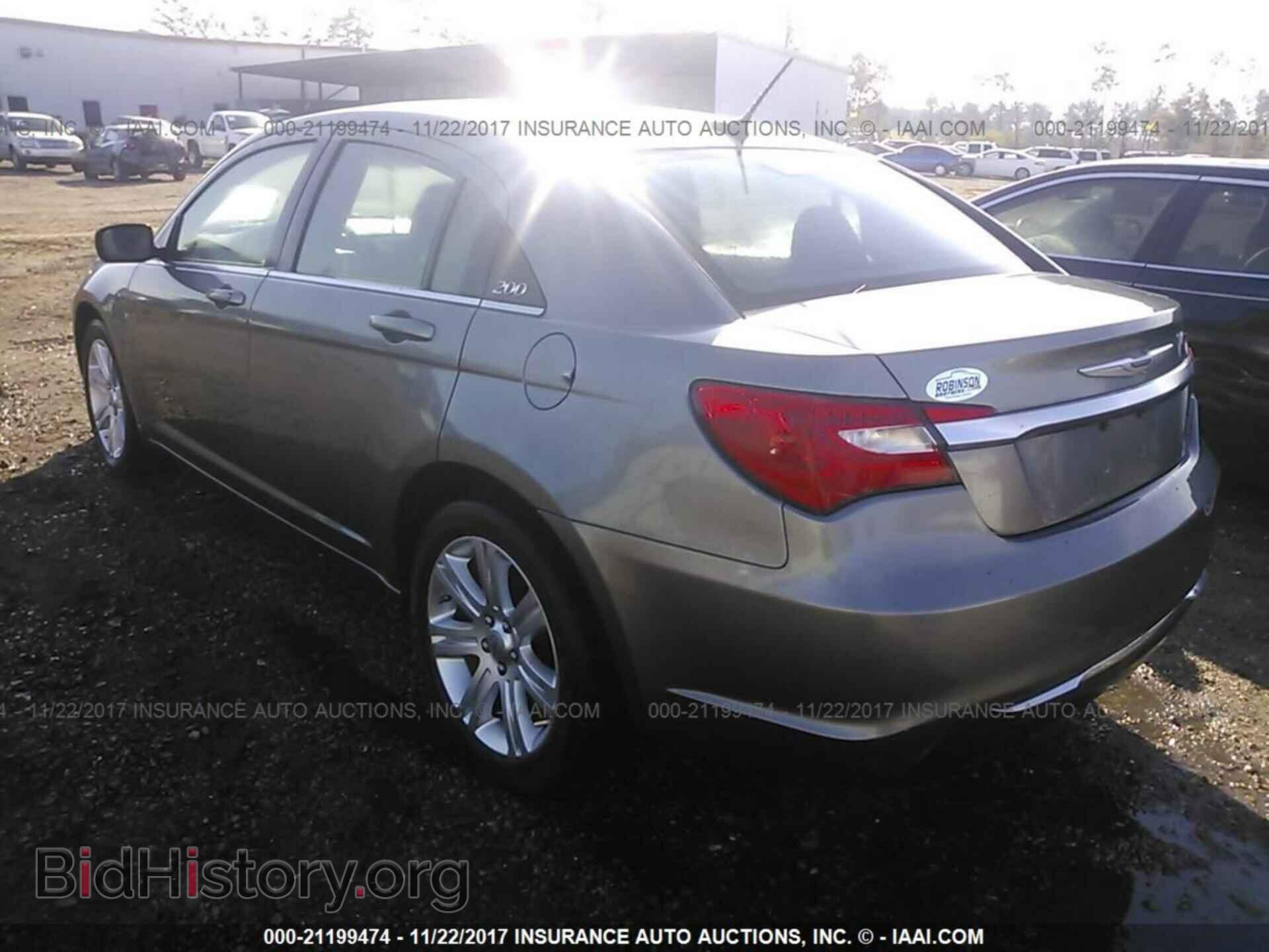 2013 Chrysler 200 - VIN: 1C3CCBBB9DN735099 - Photo 3