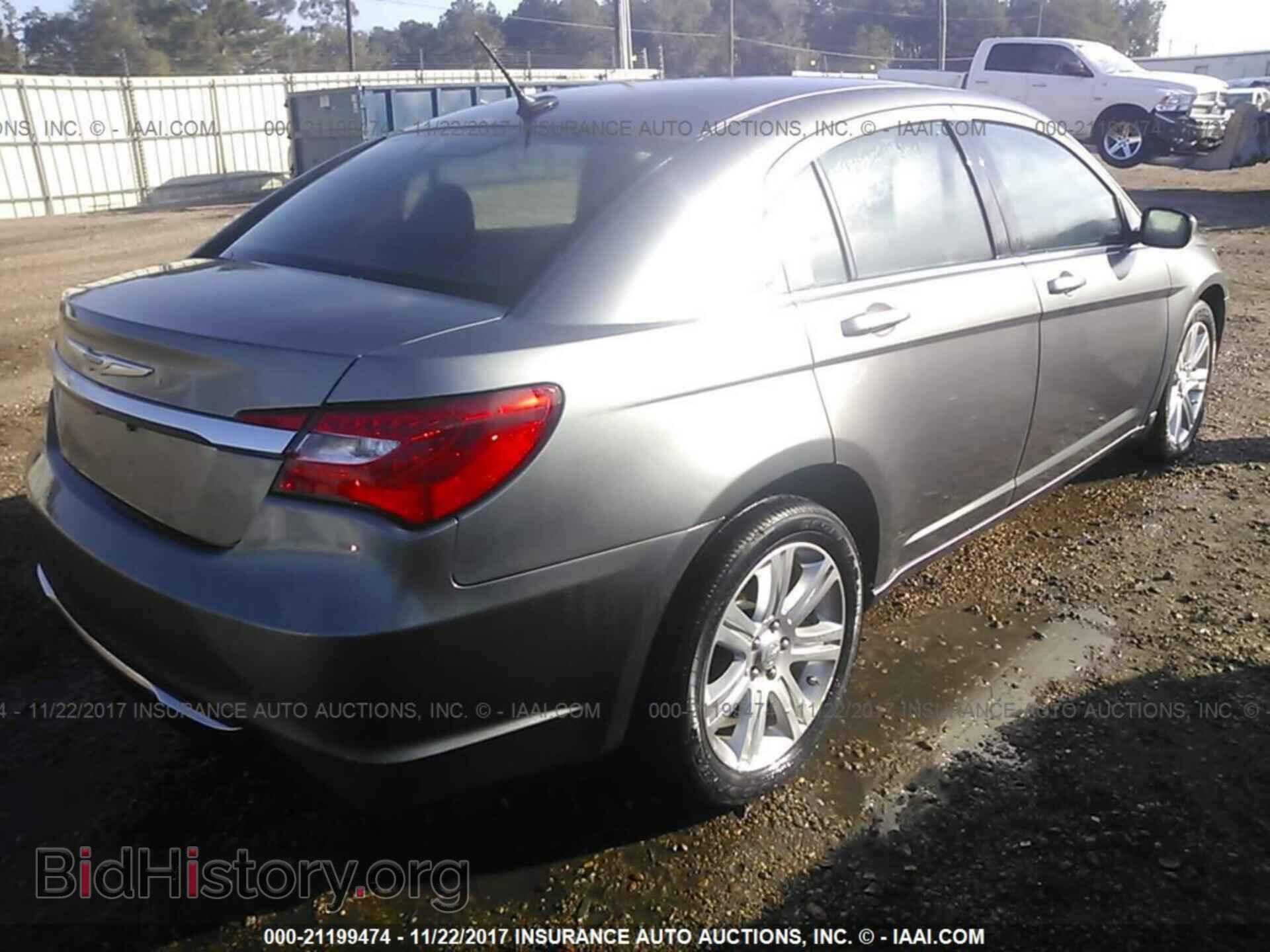 2013 Chrysler 200 - VIN: 1C3CCBBB9DN735099 - Photo 4