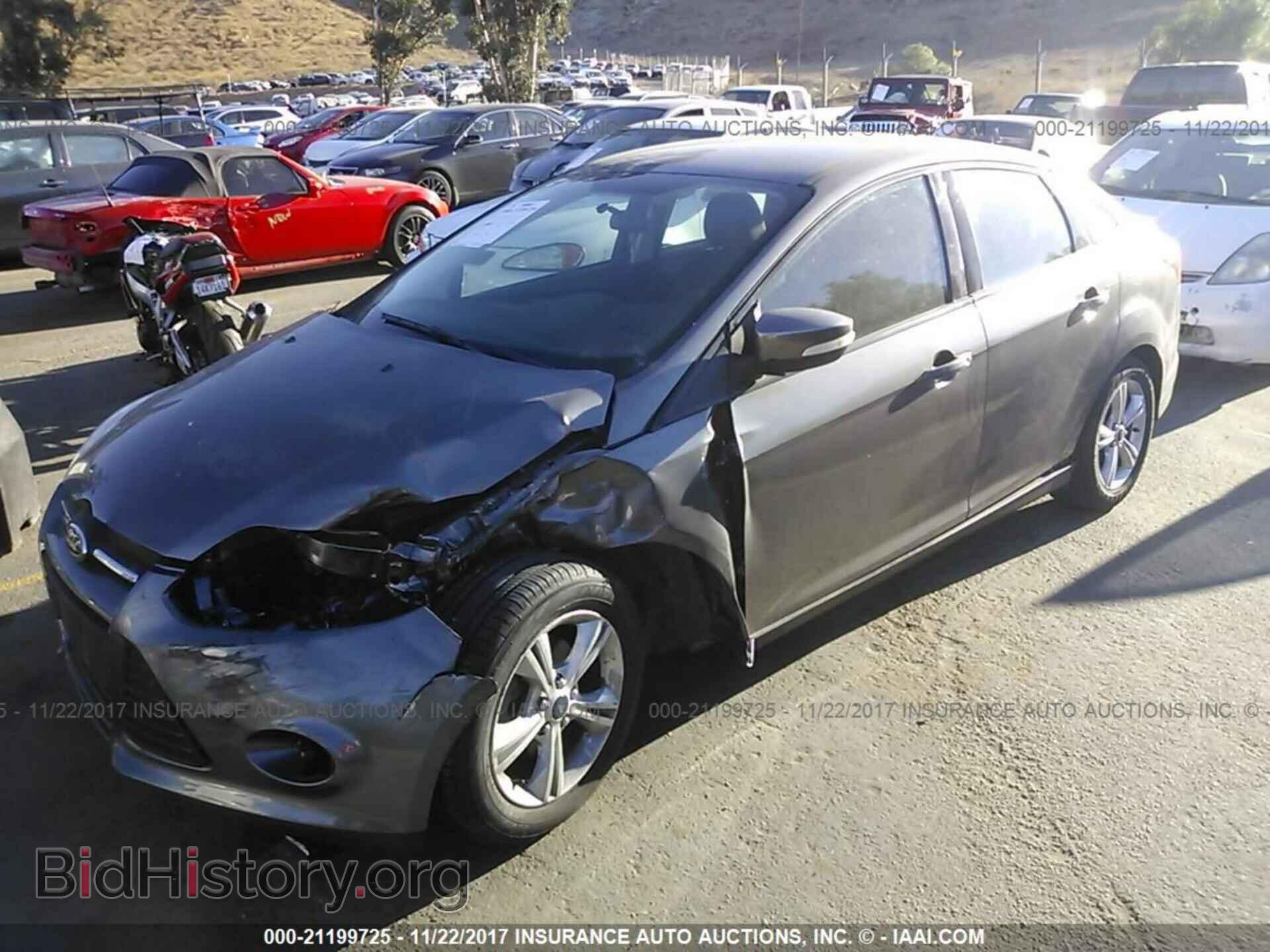 2014 Ford Focus - VIN: 1FADP3F29EL392463 - Photo 2