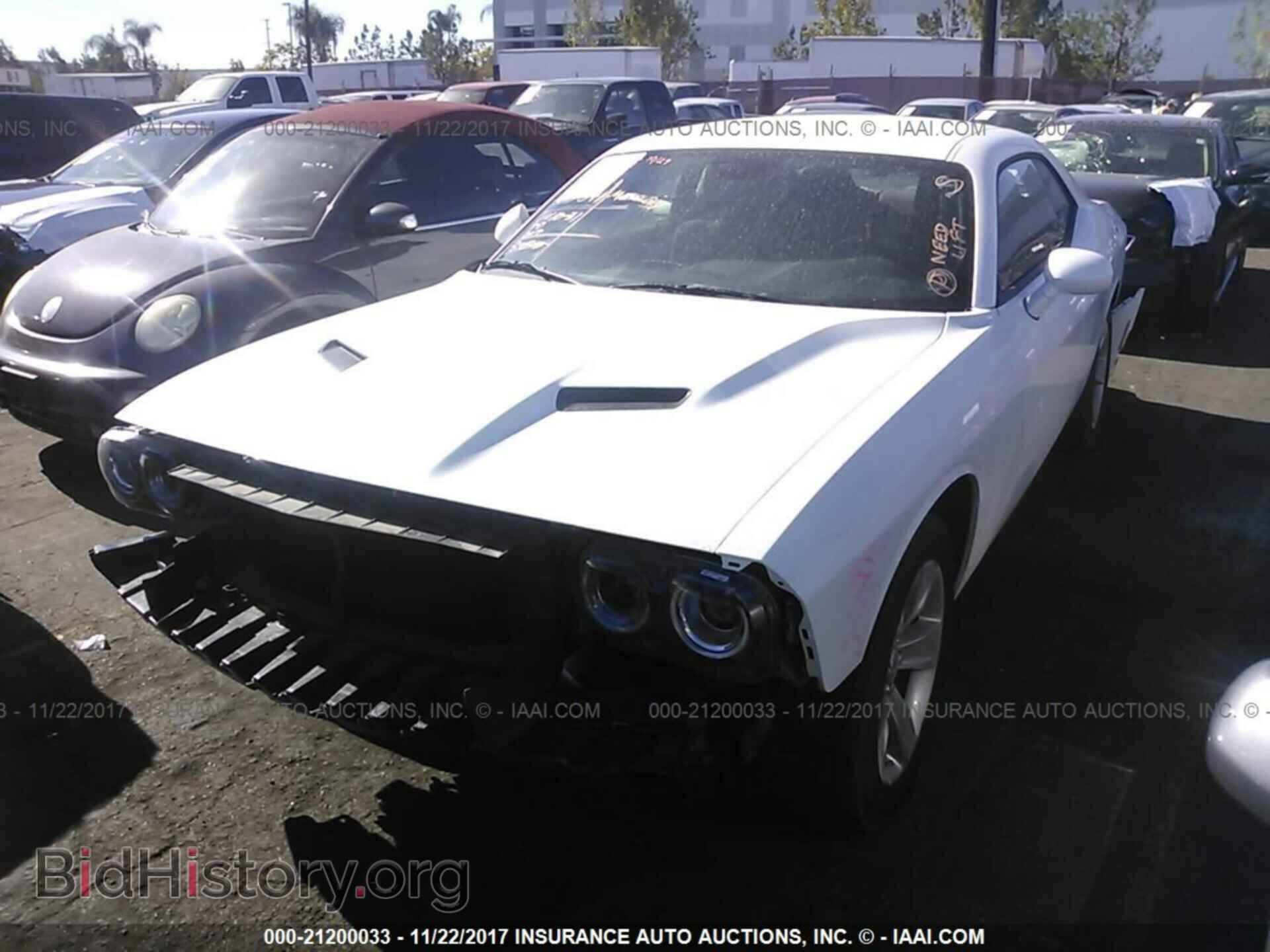 2017 Dodge Challenger - VIN: 2C3CDZAG0HH636561 - Фото 2