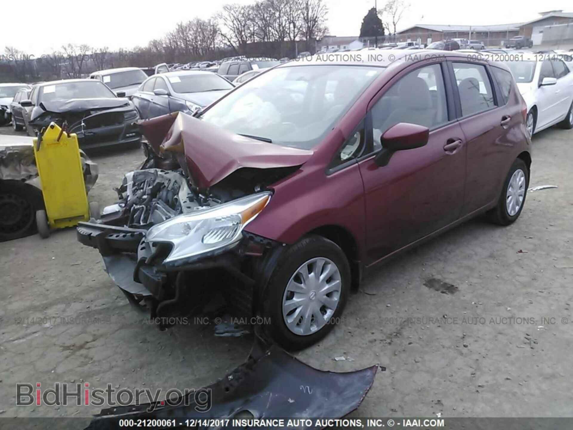 2016 Nissan Versa note - VIN: 3N1CE2CP0GL367354 - Фото 2