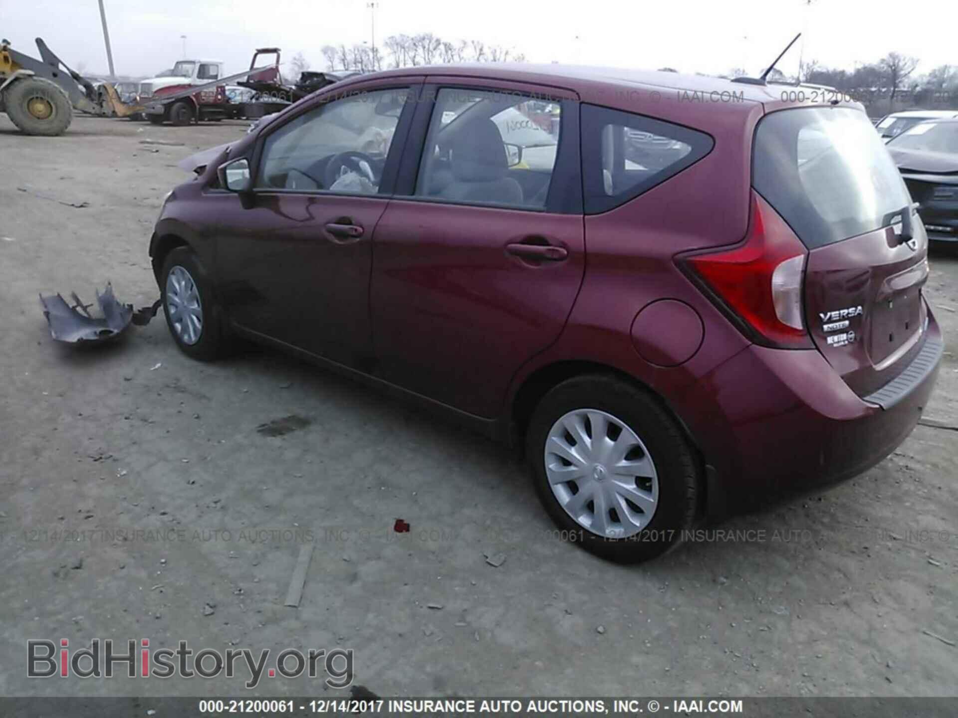2016 Nissan Versa note - VIN: 3N1CE2CP0GL367354 - Фото 3