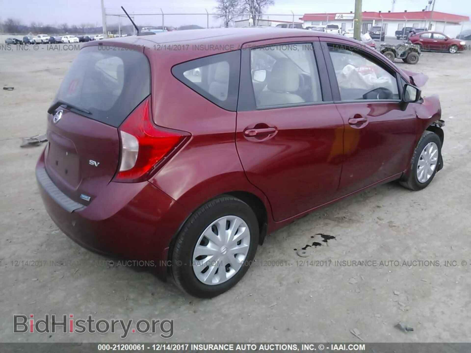 2016 Nissan Versa note - VIN: 3N1CE2CP0GL367354 - Фото 4