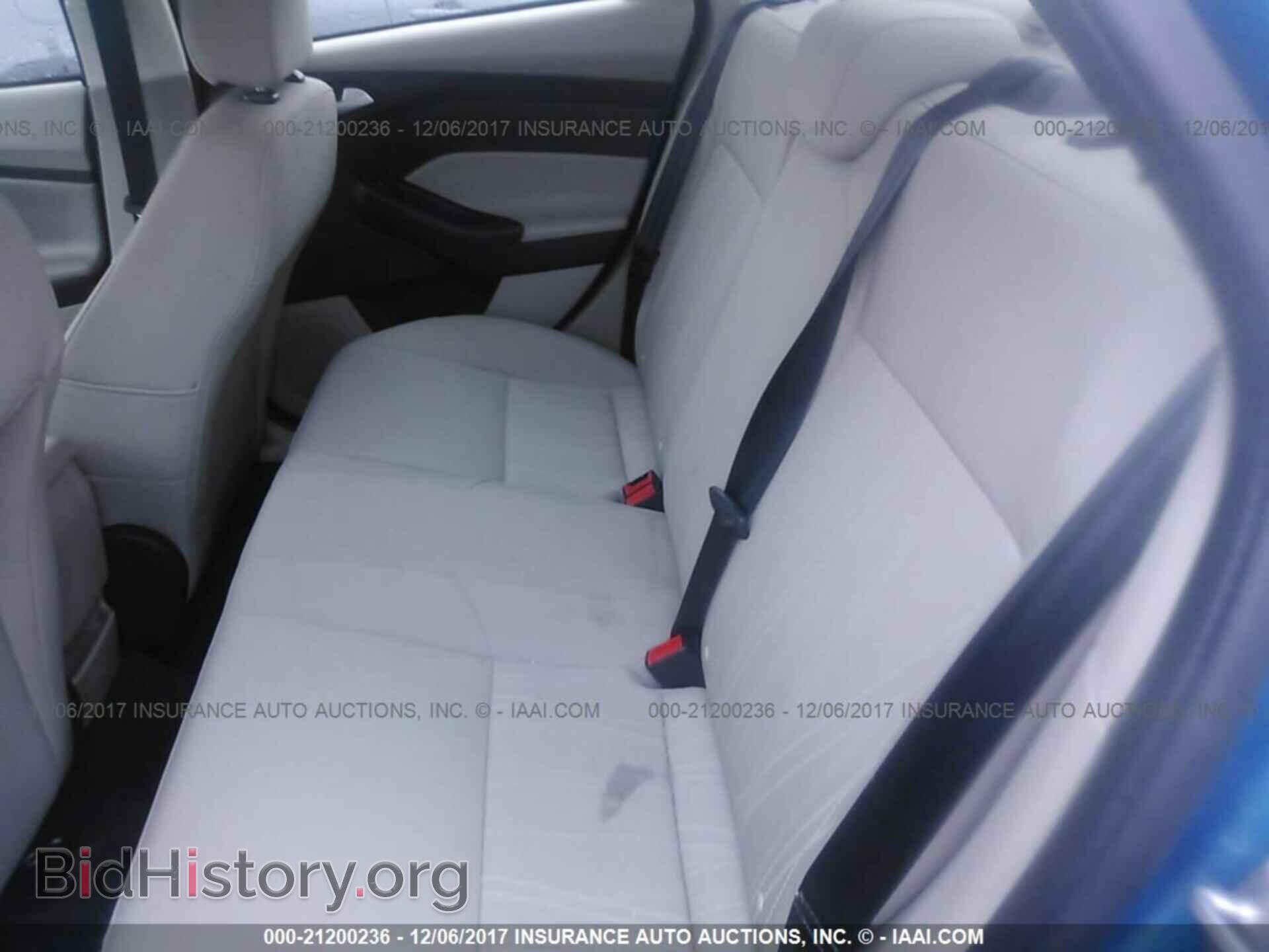 2016 Ford Focus - VIN: 1FADP3F22GL343964 - Photo 8