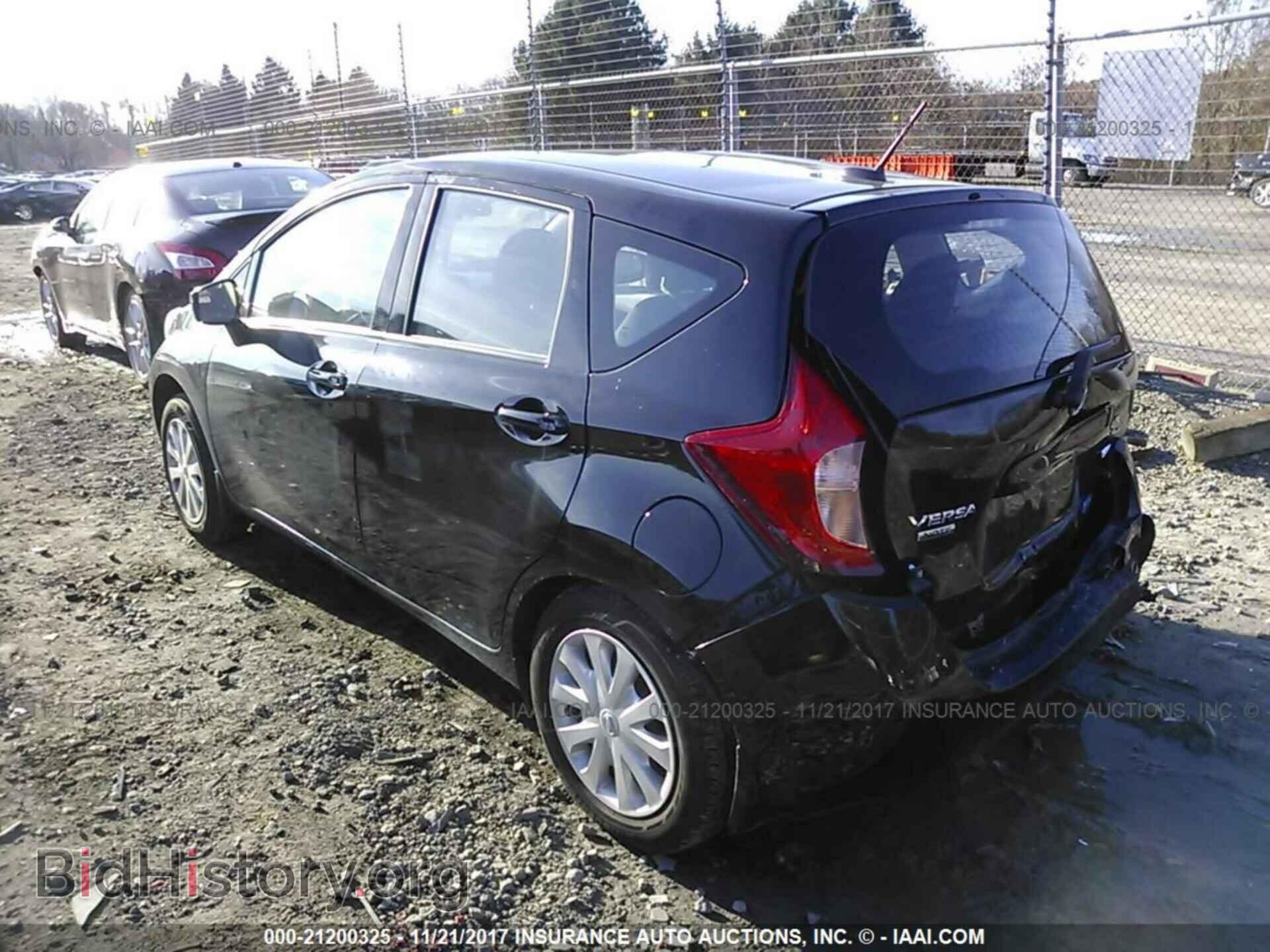 2016 Nissan Versa note - VIN: 3N1CE2CP2GL366609 - Photo 3