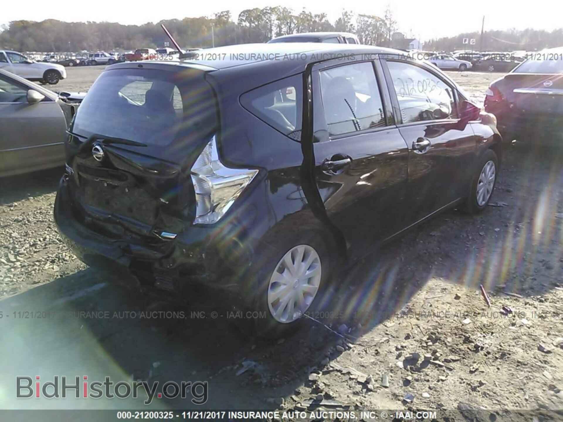 2016 Nissan Versa note - VIN: 3N1CE2CP2GL366609 - Photo 4