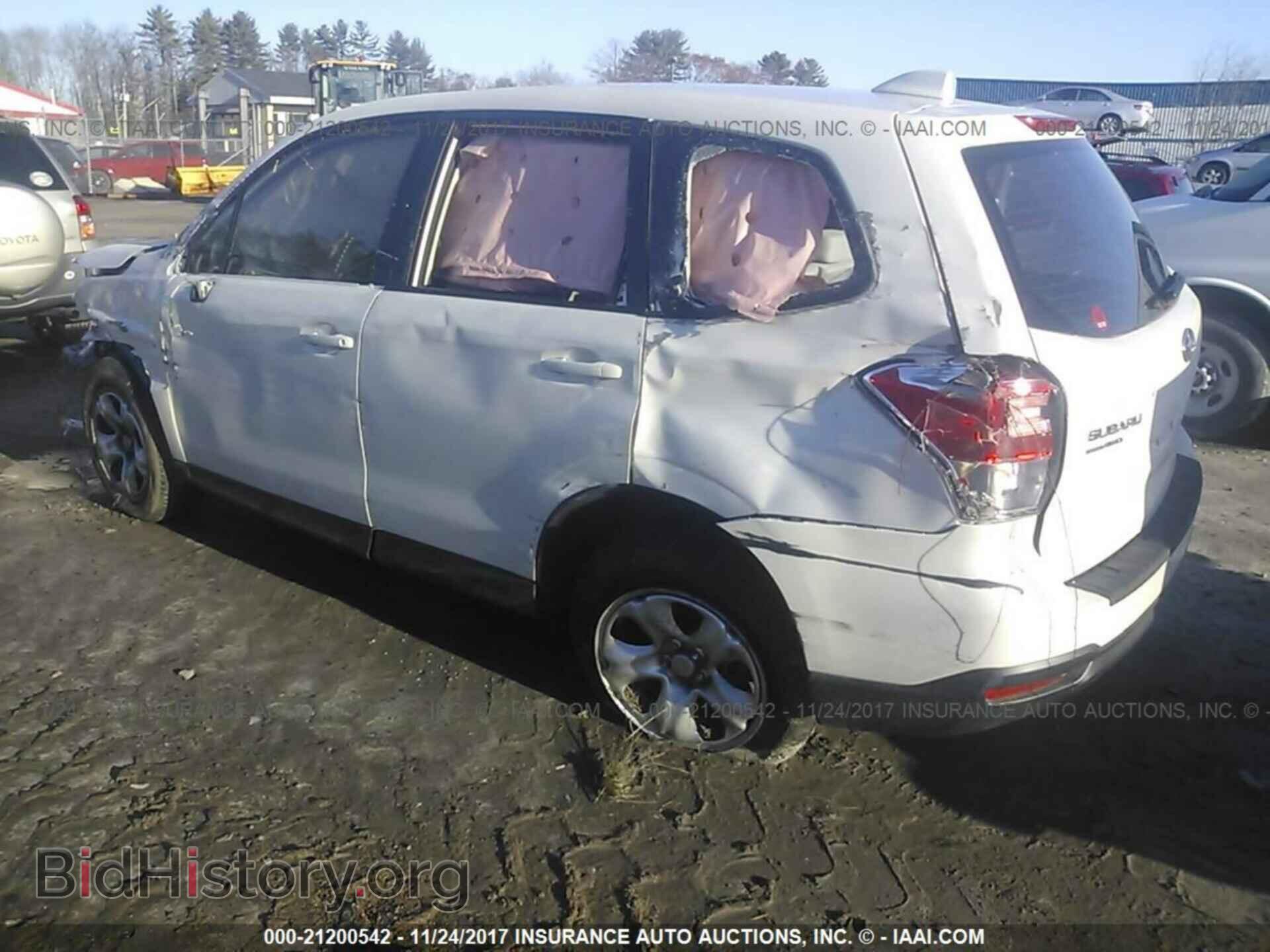 2017 Subaru Forester - VIN: JF2SJAAC1HH581768 - Photo 3