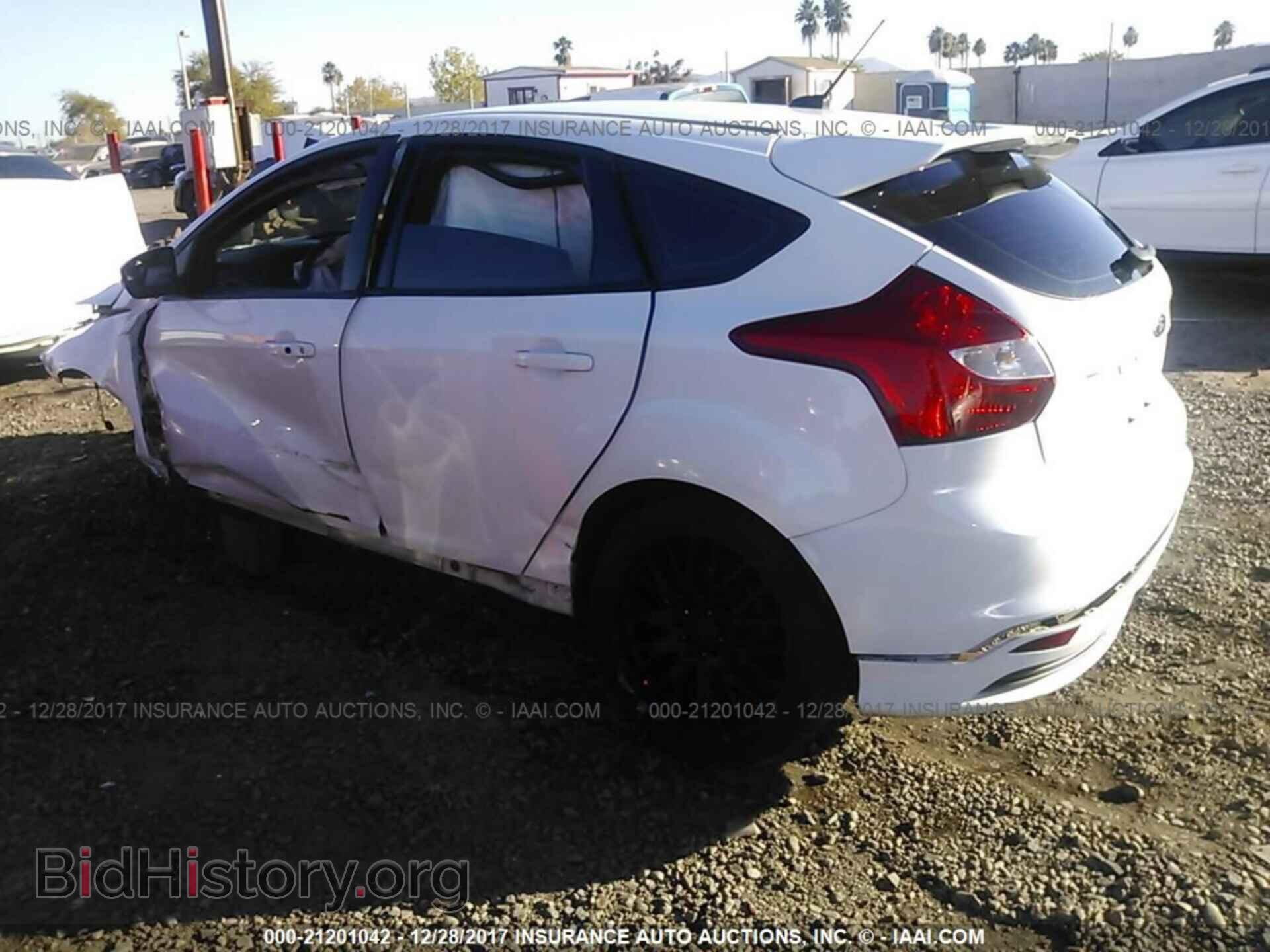 2013 Ford Focus - VIN: 1FADP3L96DL210329 - Photo 3