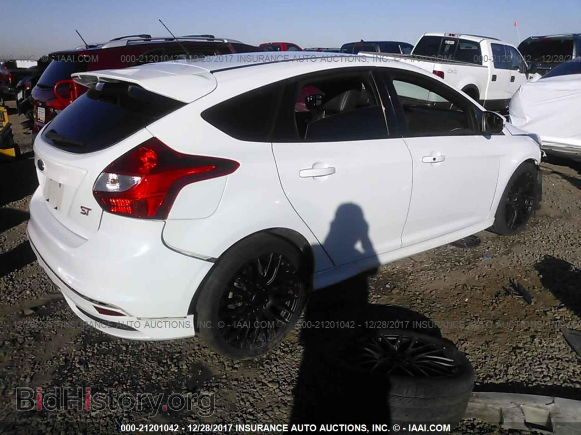 2013 Ford Focus - VIN: 1FADP3L96DL210329 - Photo 4