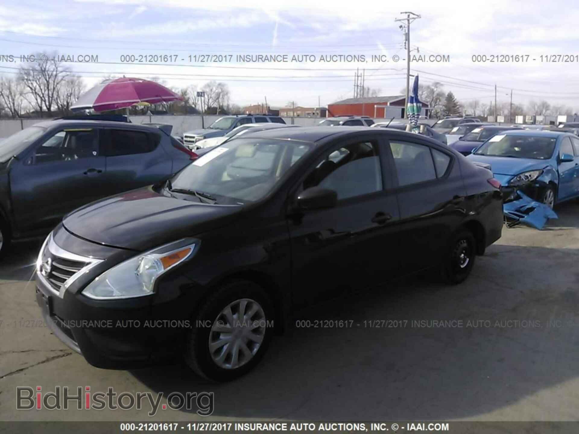 2017 Nissan Versa - VIN: 3N1CN7AP3HL809688 - Фото 2