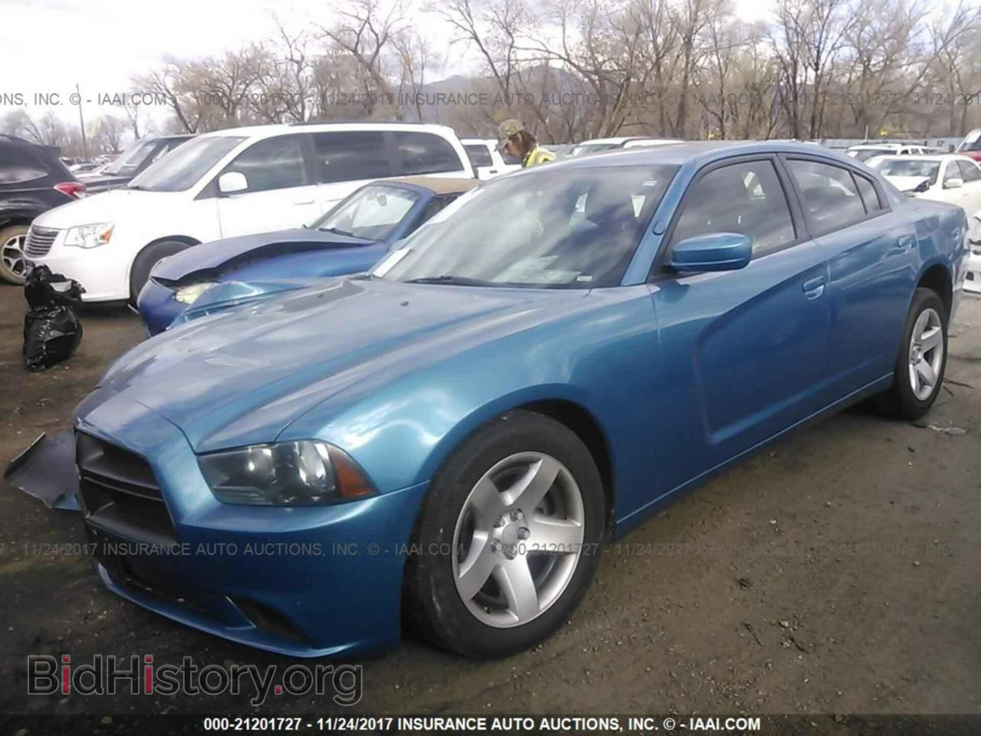 2013 Dodge Charger - VIN: 2C3CDXAT8DH610480 - Фото 2