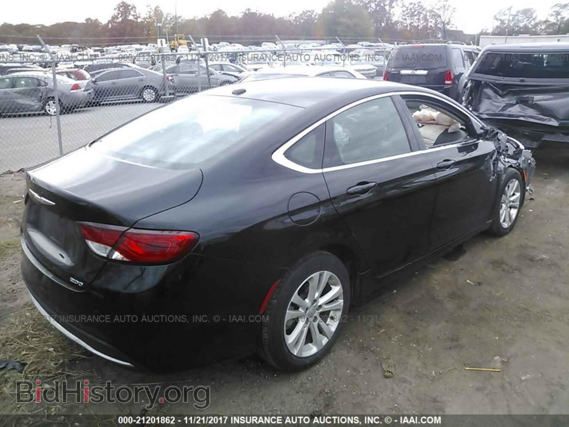 2015 Chrysler 200 - VIN: 1C3CCCAB9FN723495 - Photo 4