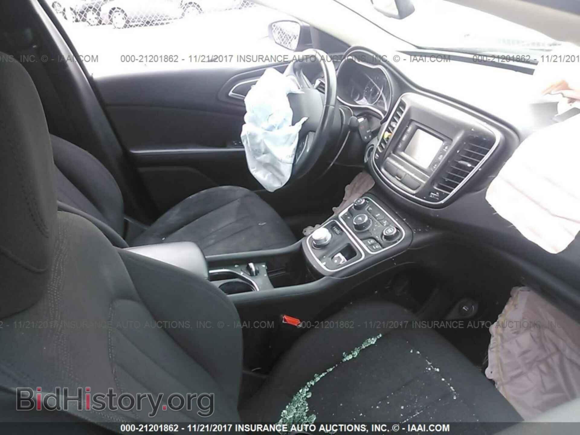 2015 Chrysler 200 - VIN: 1C3CCCAB9FN723495 - Photo 5