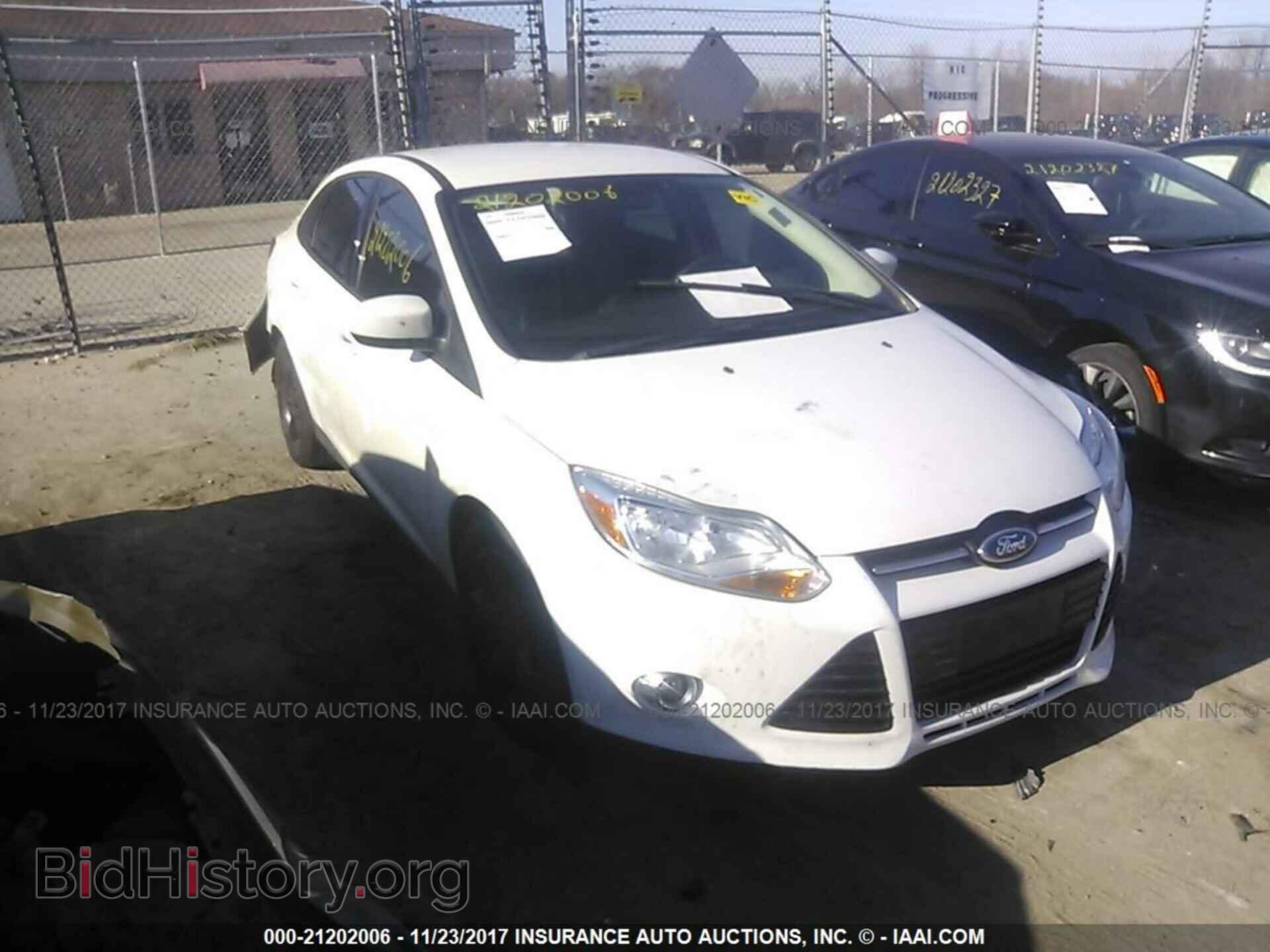 Фотография 1FAHP3F29CL400429 - Ford Focus 2012