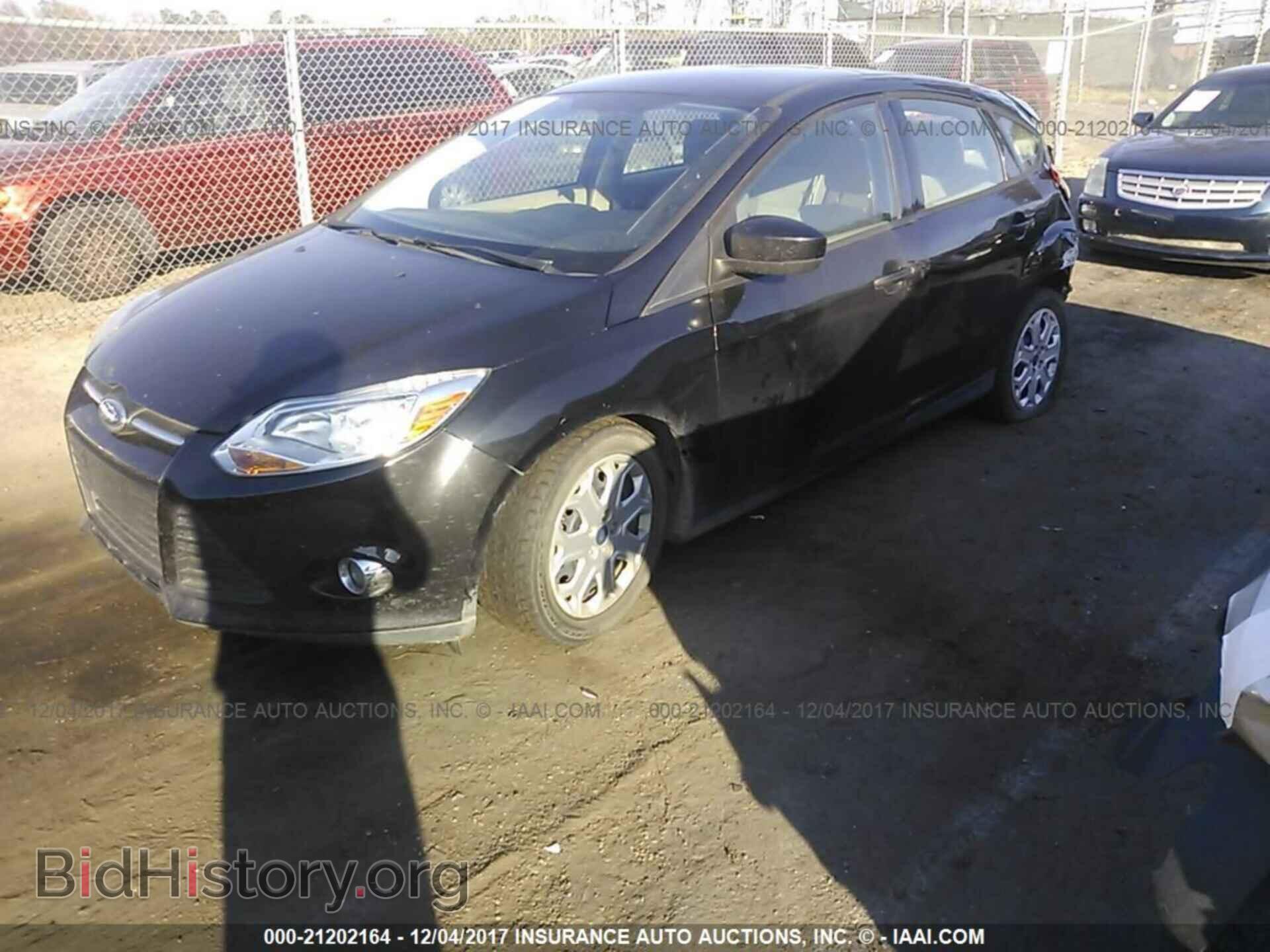 2012 Ford Focus - VIN: 1FAHP3K22CL337695 - Photo 2