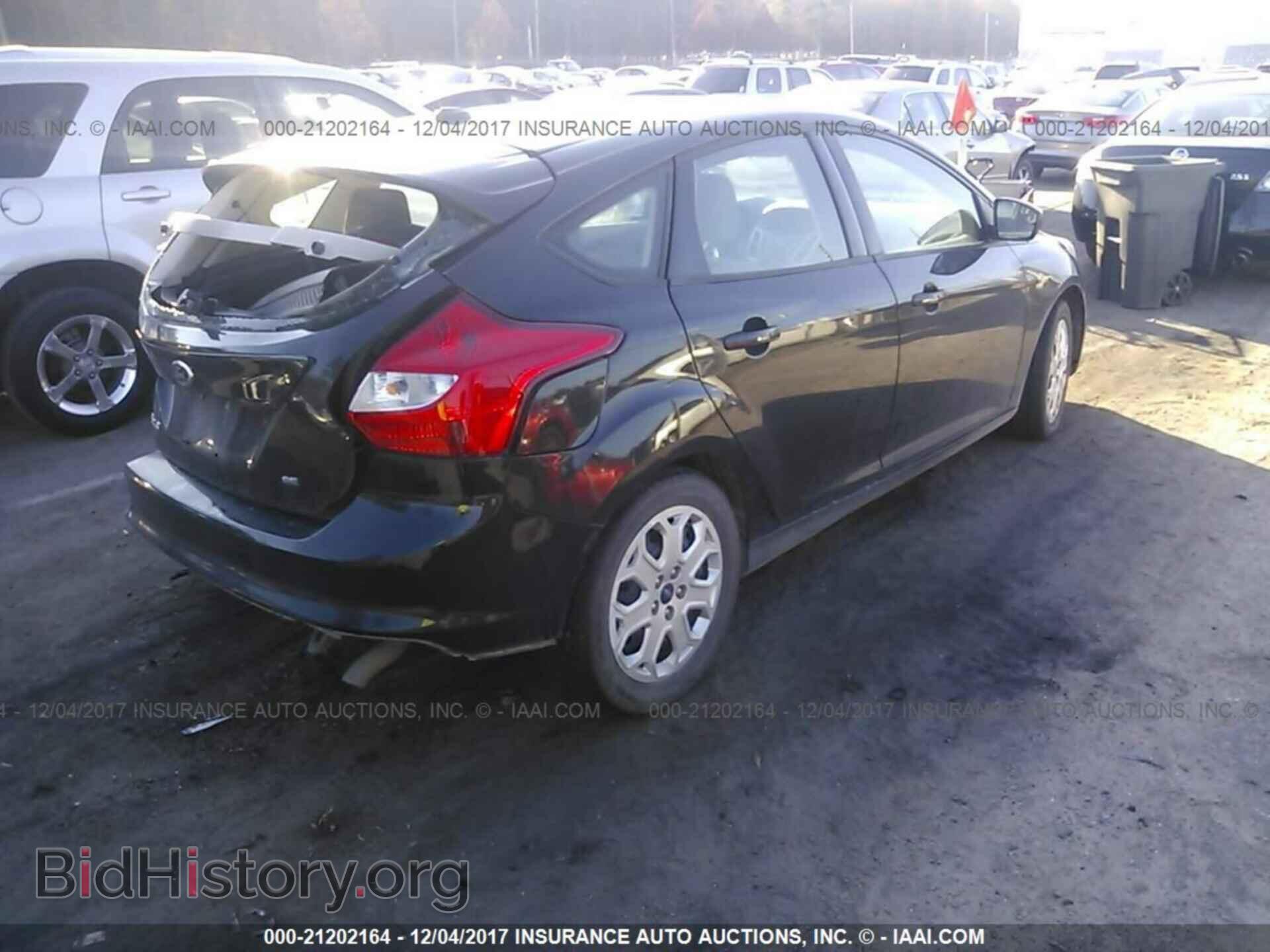 2012 Ford Focus - VIN: 1FAHP3K22CL337695 - Photo 4