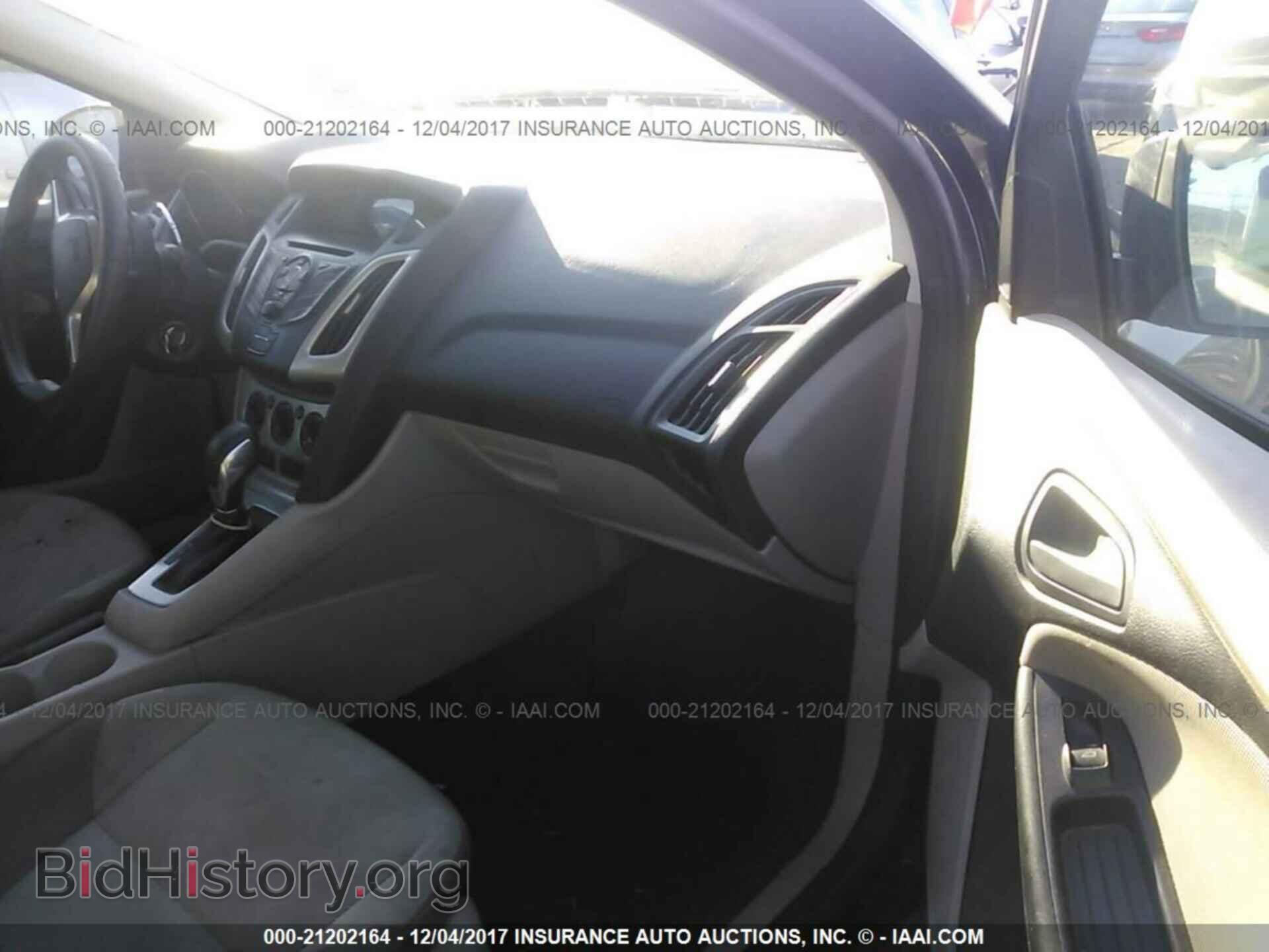 2012 Ford Focus - VIN: 1FAHP3K22CL337695 - Photo 5