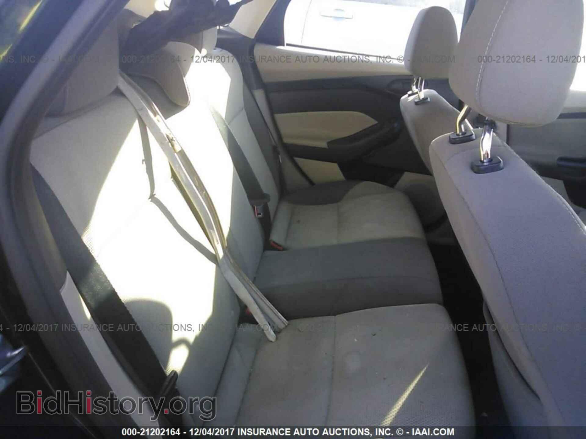 2012 Ford Focus - VIN: 1FAHP3K22CL337695 - Photo 8