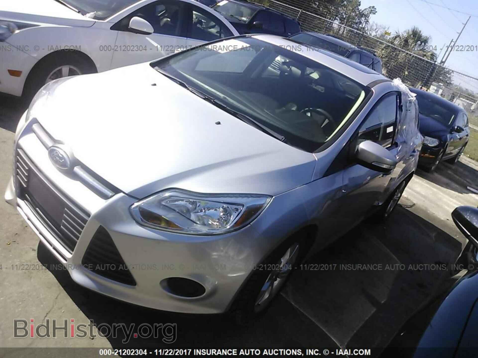 2014 Ford Focus - VIN: 1FADP3K26EL242171 - Photo 2