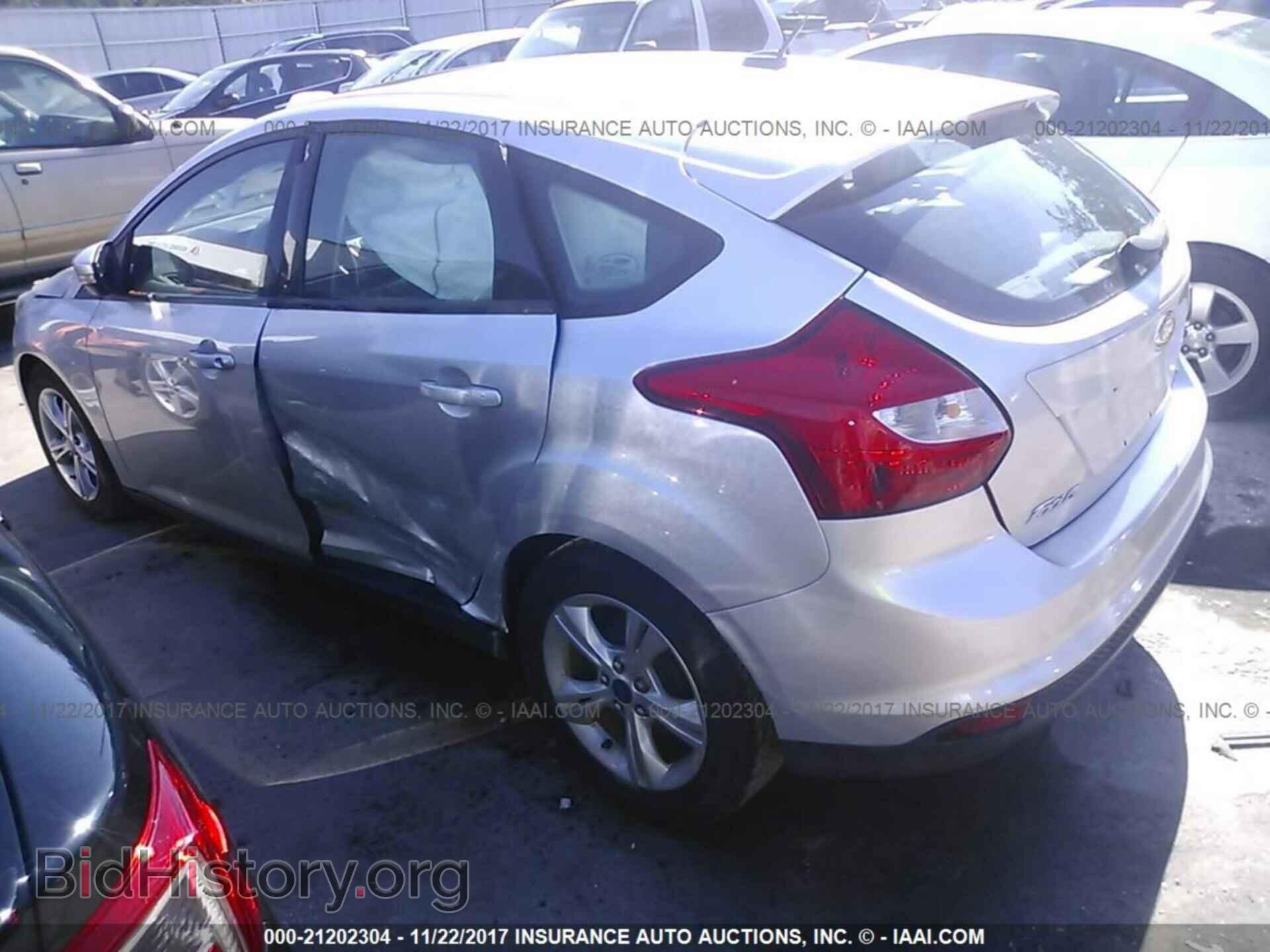 2014 Ford Focus - VIN: 1FADP3K26EL242171 - Photo 3