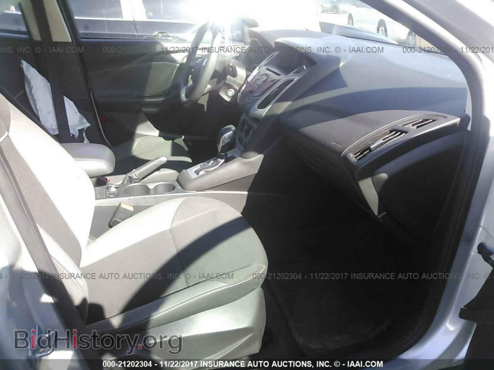 2014 Ford Focus - VIN: 1FADP3K26EL242171 - Photo 5