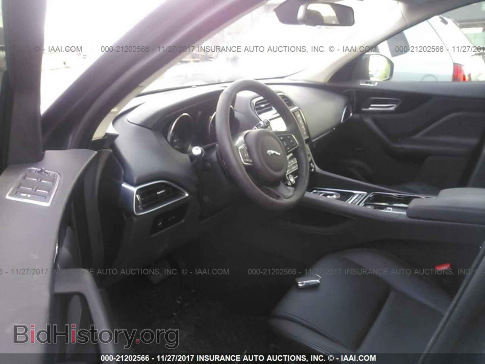 2017 Jaguar F-pace - VIN: SADCJ2BV2HA884077 - Фото 5