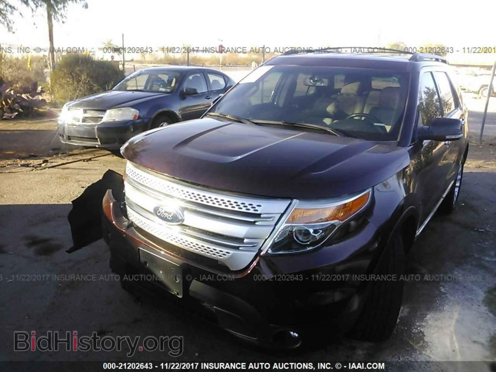 2012 Ford Explorer - VIN: 1FMHK8D89CGA84287 - Photo 2