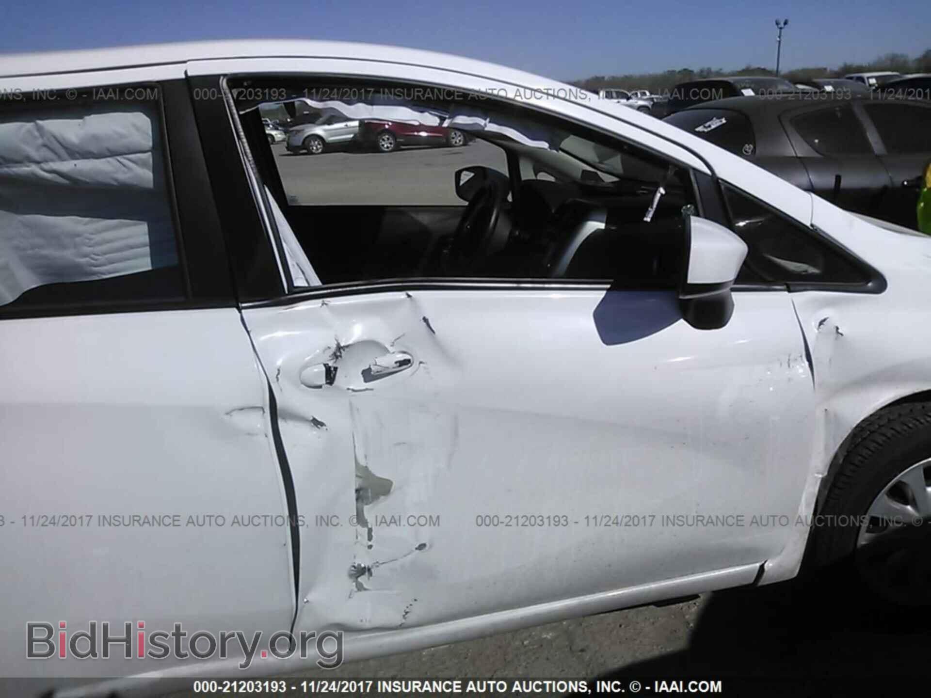 2016 Nissan Versa note - VIN: 3N1CE2CP0GL362915 - Photo 6
