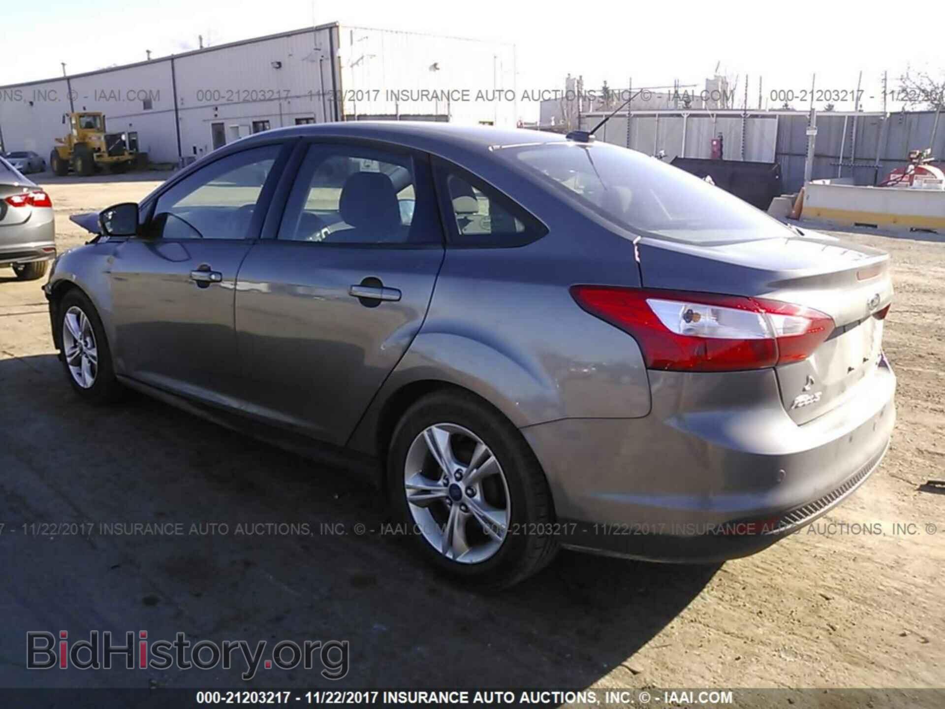 2014 Ford Focus - VIN: 1FADP3F29EL293075 - Фото 3