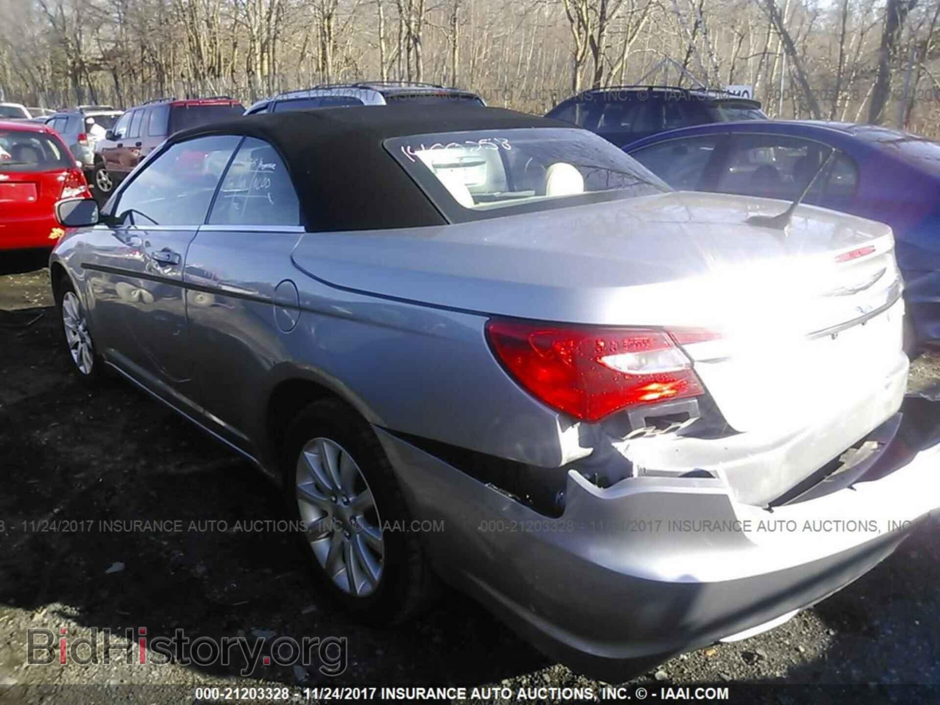 2013 Chrysler 200 - VIN: 1C3BCBEB8DN511863 - Photo 3