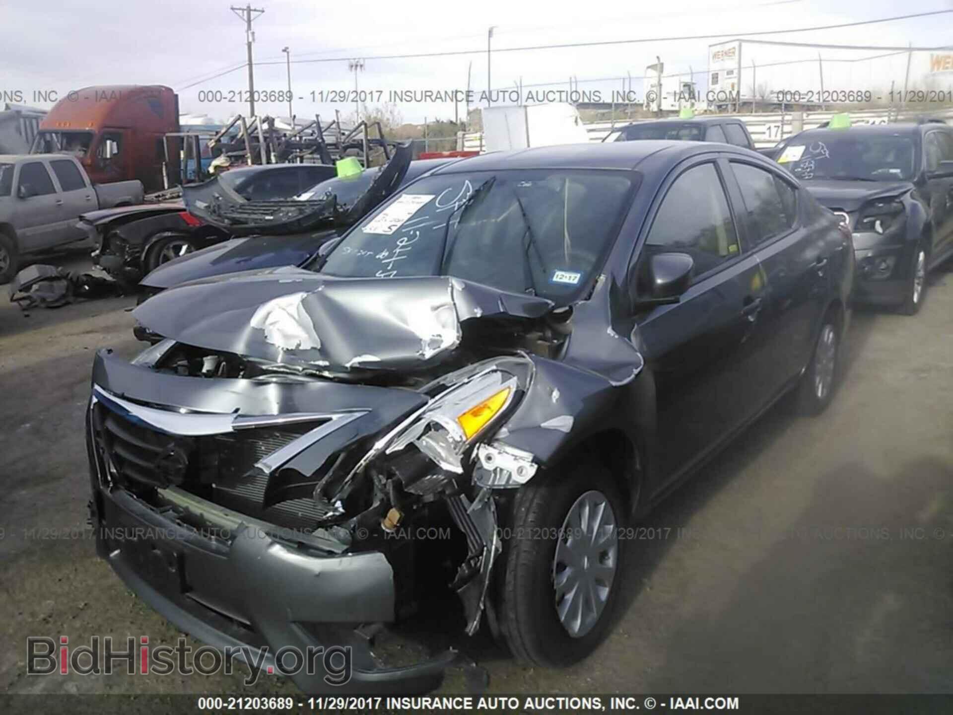 2016 Nissan Versa - VIN: 3N1CN7AP1GL827170 - Фото 2