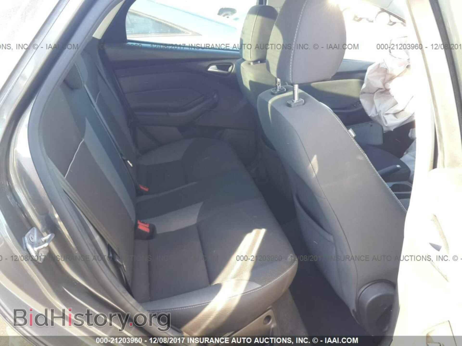 2014 Ford Focus - VIN: 1FADP3F24EL236122 - Photo 8