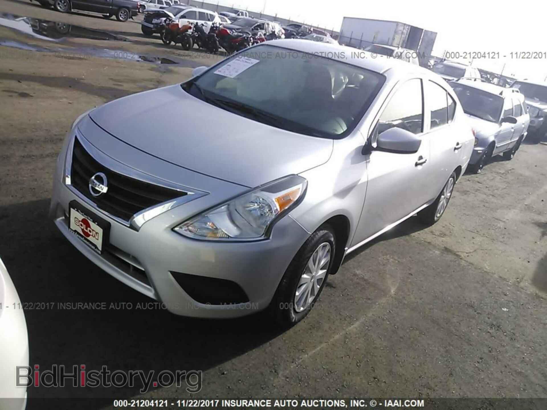 2017 Nissan Versa - VIN: 3N1CN7APXHL880077 - Фото 2
