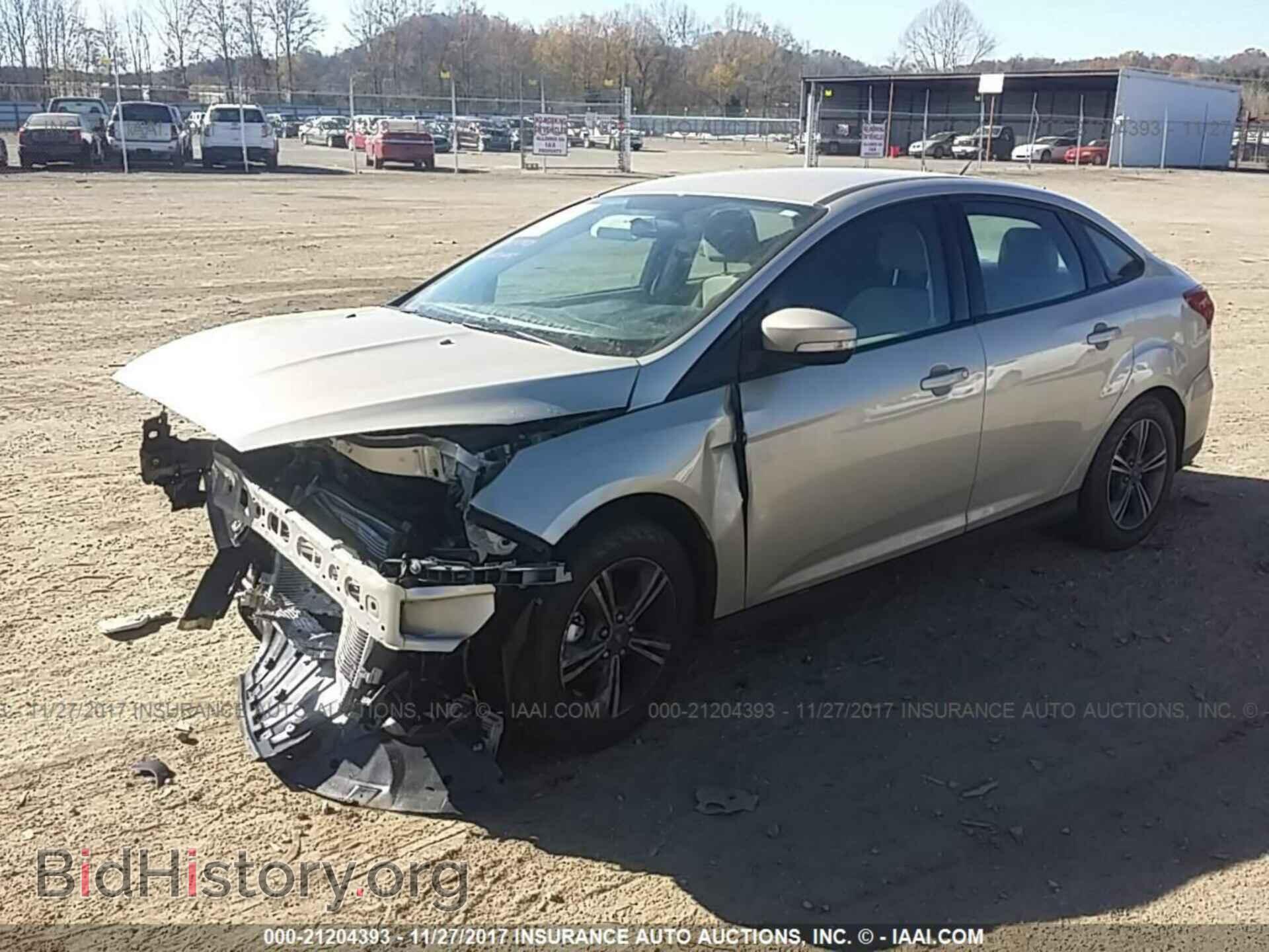 2017 Ford Focus - VIN: 1FADP3FE1HL274471 - Photo 2