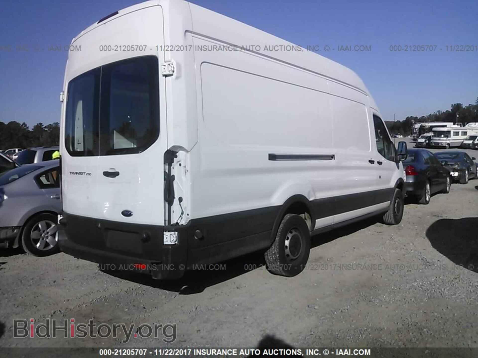 2017 Ford Transit - VIN: 1FTYR3XM8HKA10875 - Фото 4