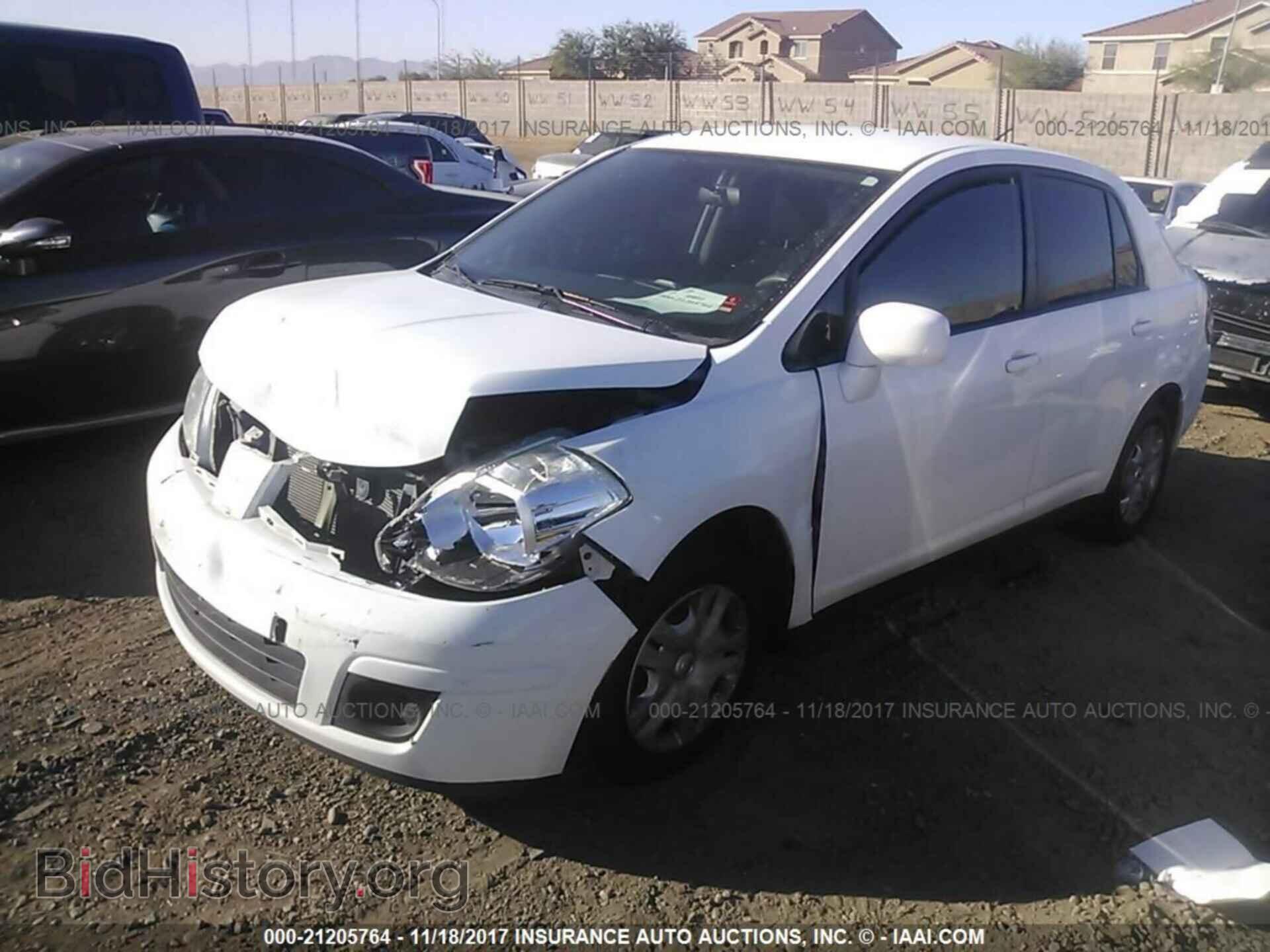 2011 Nissan Versa - VIN: 3N1BC1AP5BL468641 - Фото 2