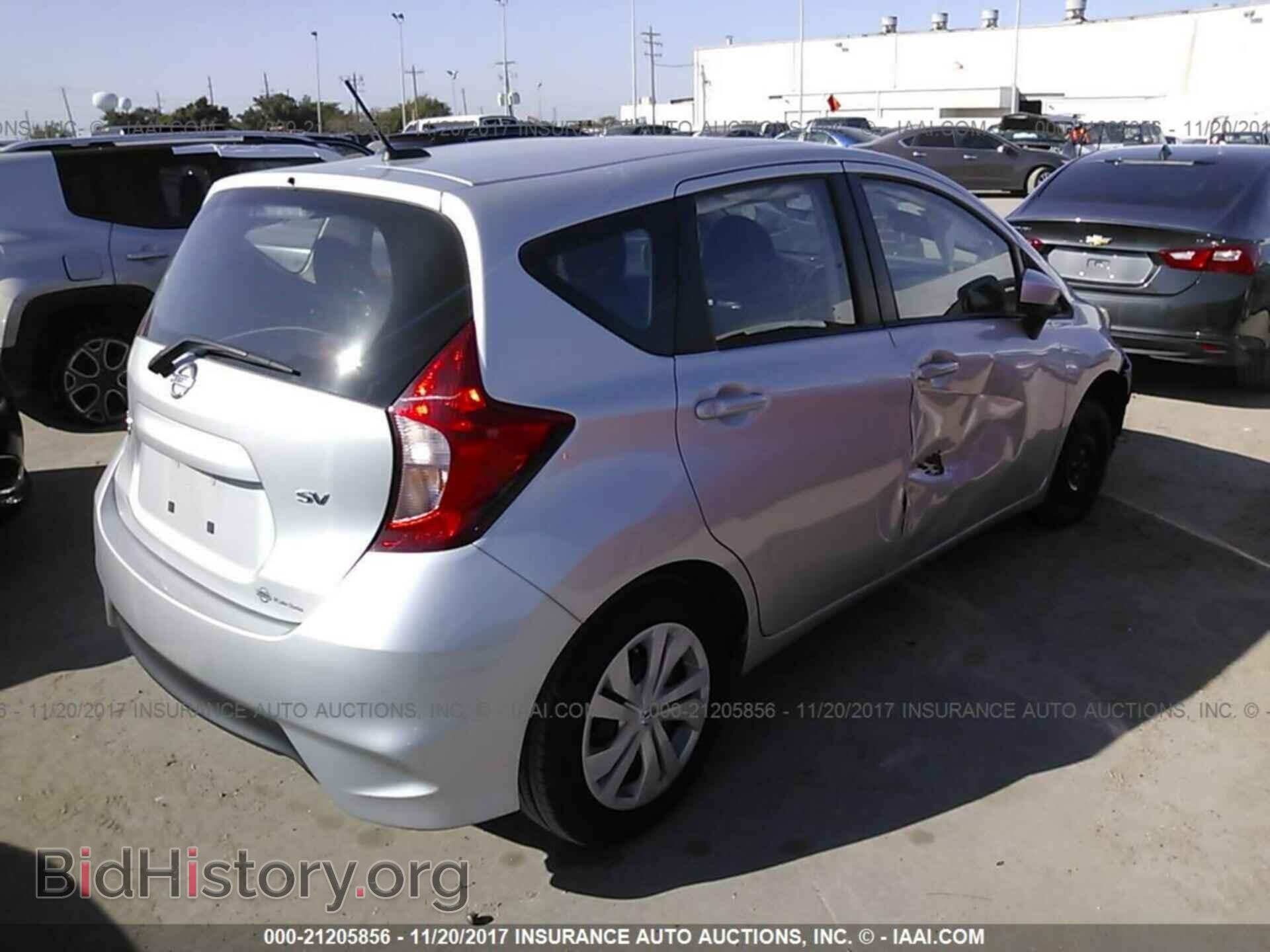 2017 Nissan Versa note - VIN: 3N1CE2CP3HL355300 - Фото 4