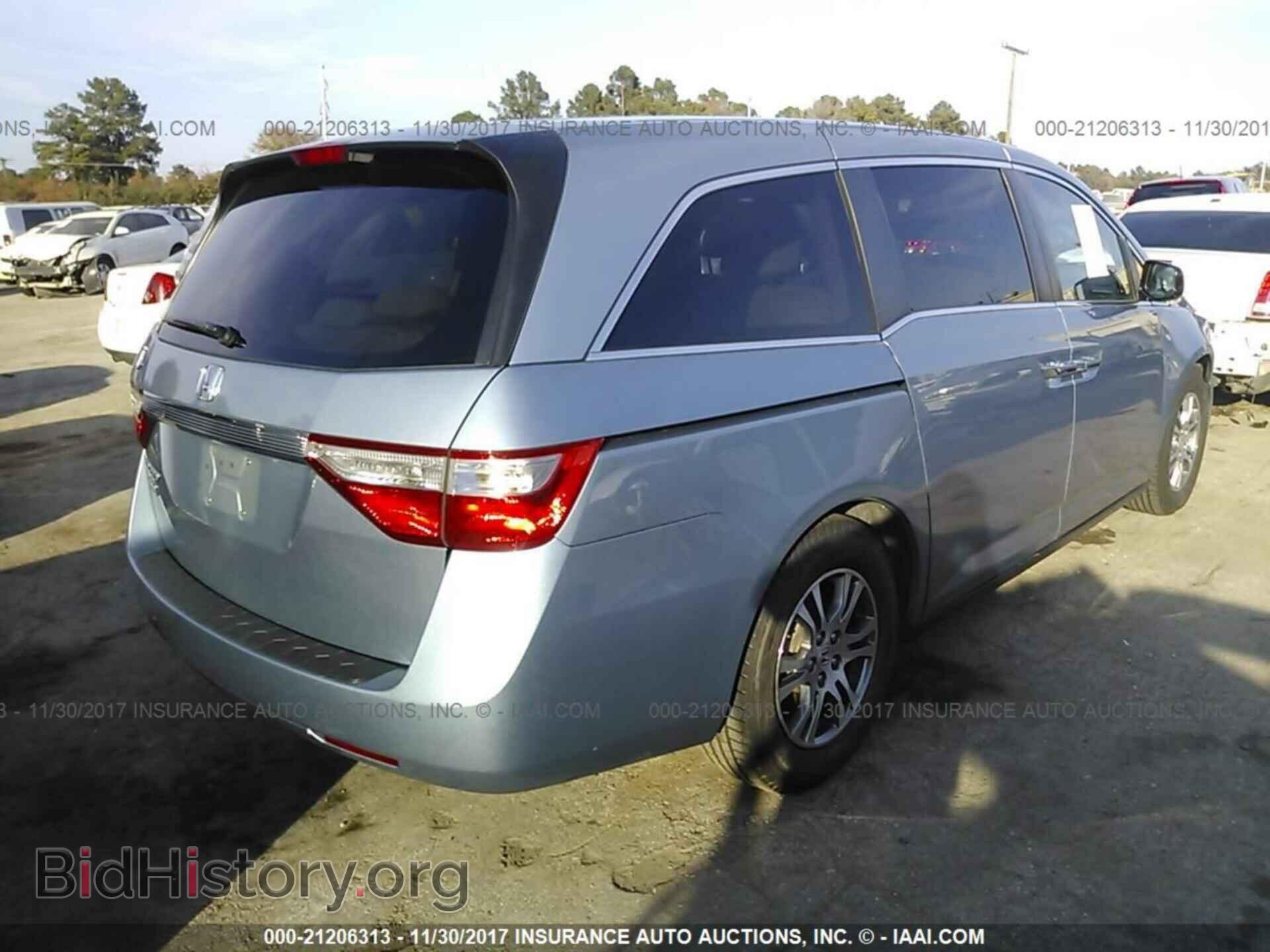 2011 Honda Odyssey - VIN: 5FNRL5H48BB048143 - Фото 4