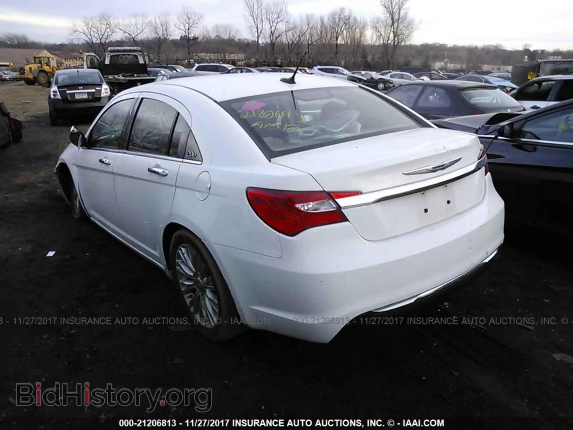 2011 Chrysler 200 - VIN: 1C3BC2FB5BN547389 - Photo 3