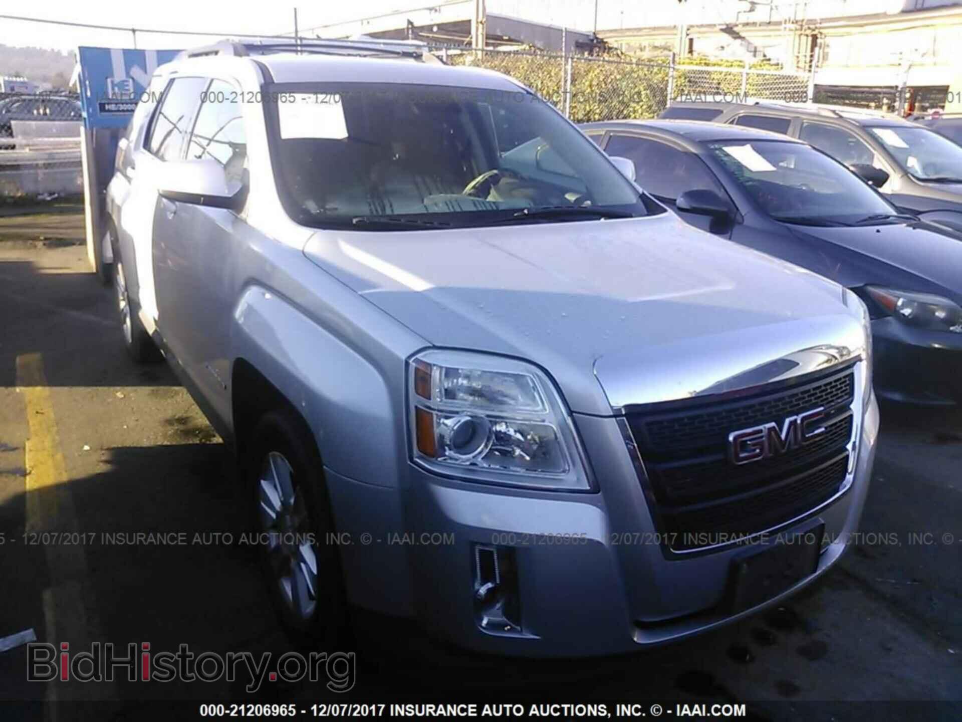 Фотография 2GKFLTEK4C6325375 - Gmc Terrain 2012