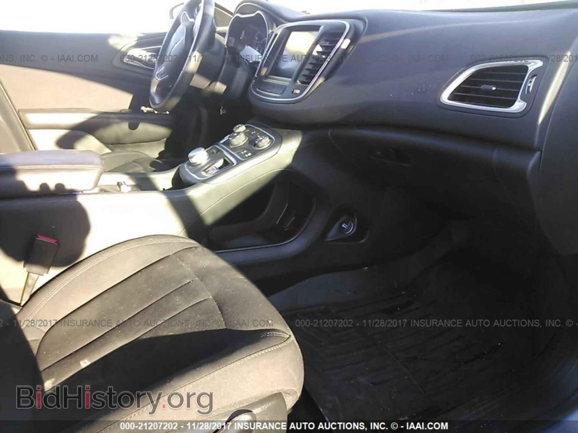 2015 Chrysler 200 - VIN: 1C3CCCAB4FN623482 - Photo 5