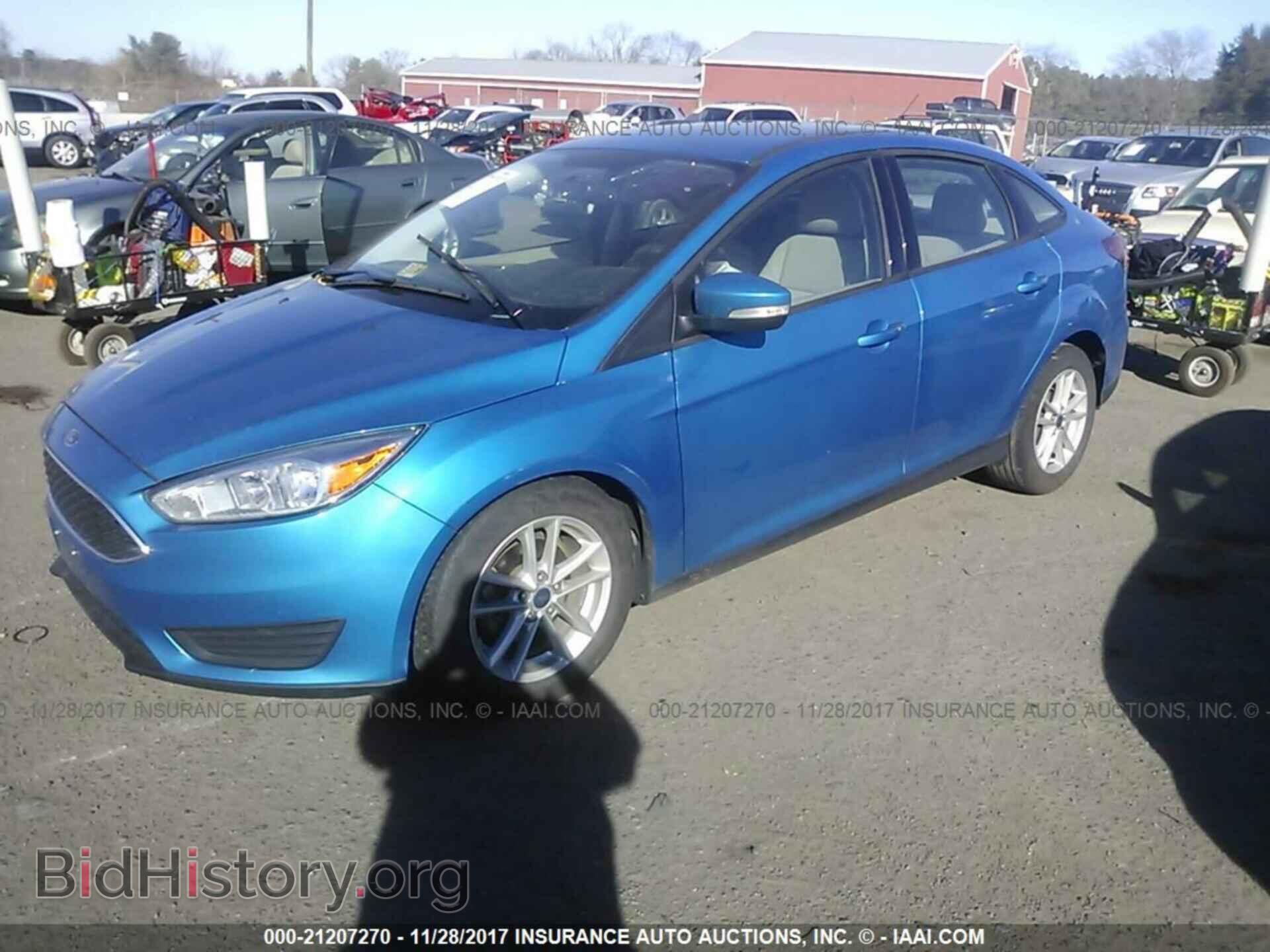 2016 Ford Focus - VIN: 1FADP3F29GL280300 - Photo 2