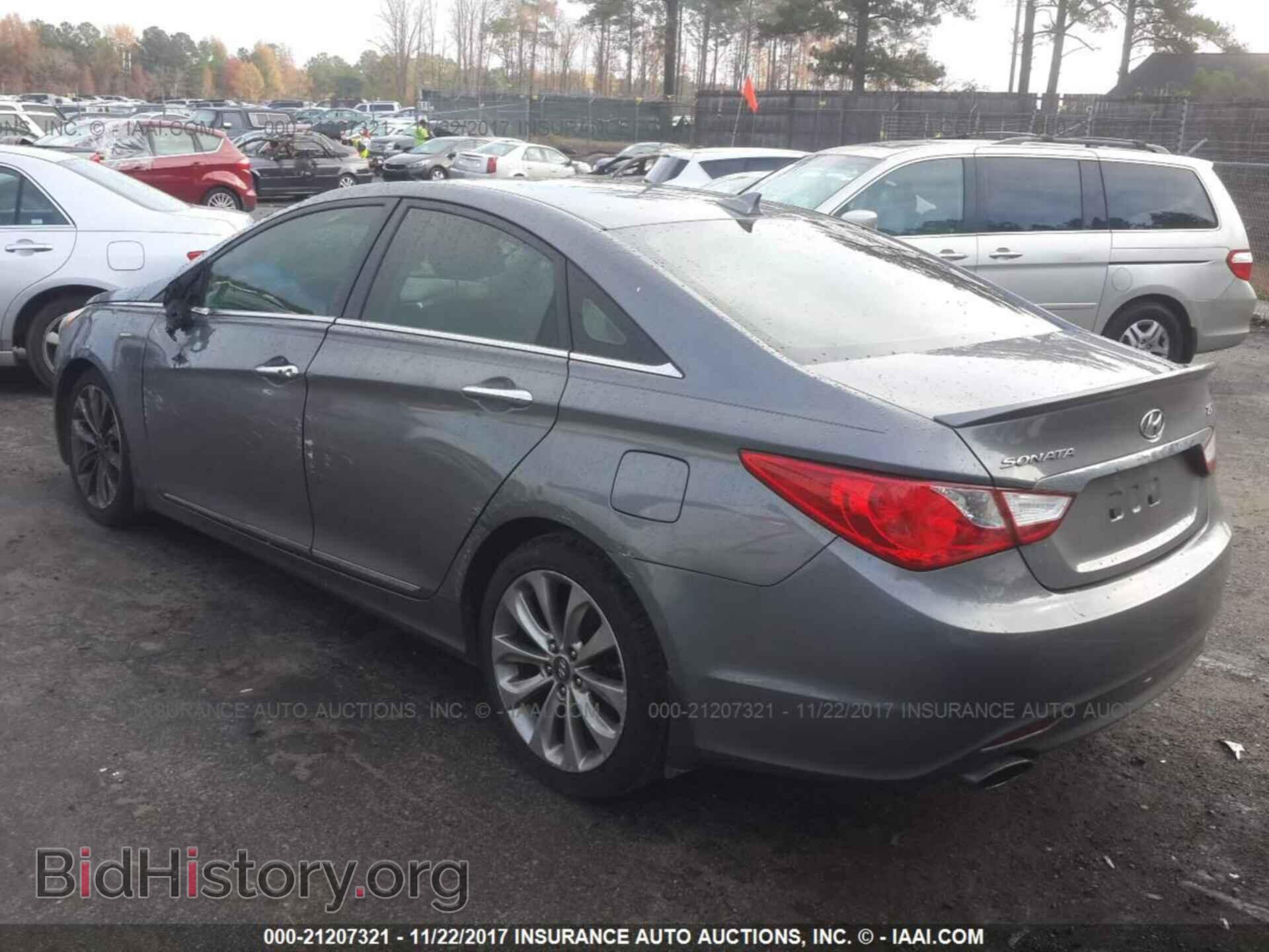 2012 Hyundai Sonata - VIN: 5NPEC4AB3CH435249 - Photo 3