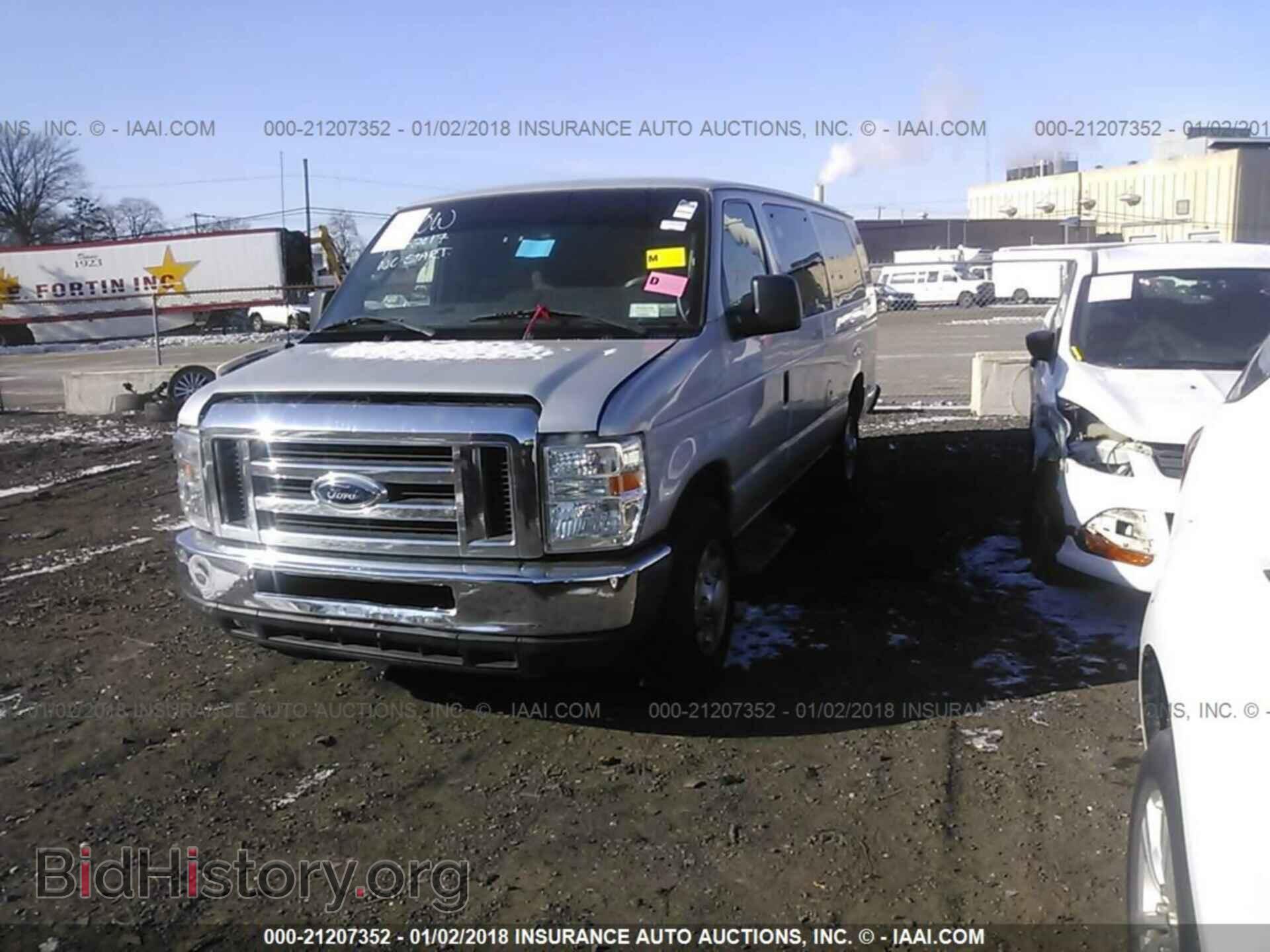 2012 Ford Econoline - VIN: 1FBSS3BL5CDA98634 - Фото 2